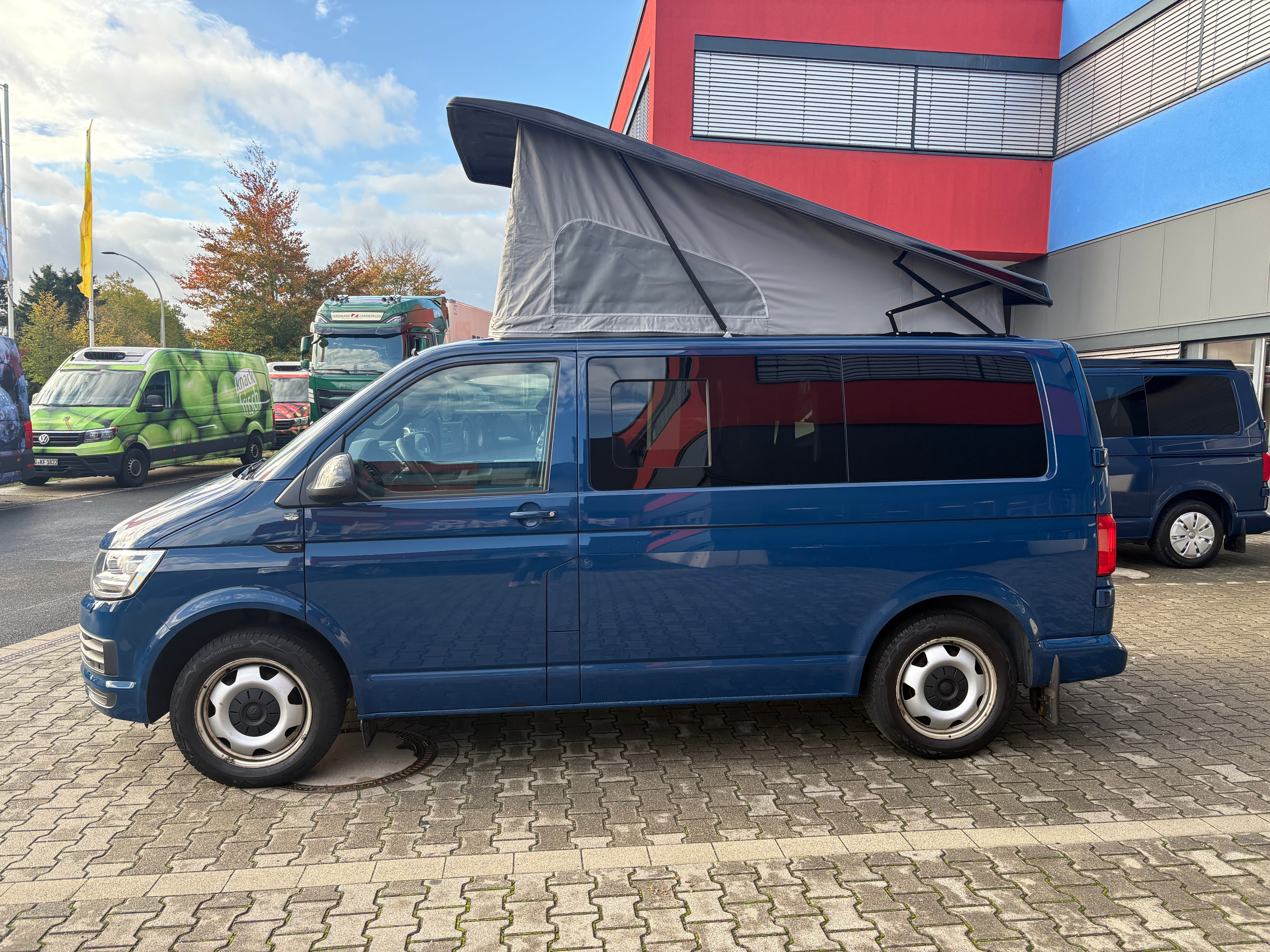 Volkswagen T6 Camper 2.0 TDI DSG Automatik 150PS unfallfrei | Wohnmobil mit Hubdach Schlafdach Standheizung, Rückfahrkamera mit PDC | Campervan Umbau 5 Sitzer | VW Bulli