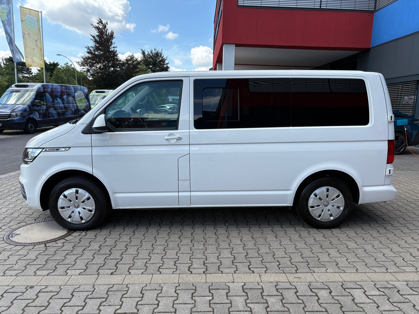 Volkswagen T6.1 Camper 2.0 TDI 110PS Schaltgetriebe unfallfrei | Wohnmobil mit PDC, Rückfahrkamera | Campervan Umbau 5 Sitzer | VW