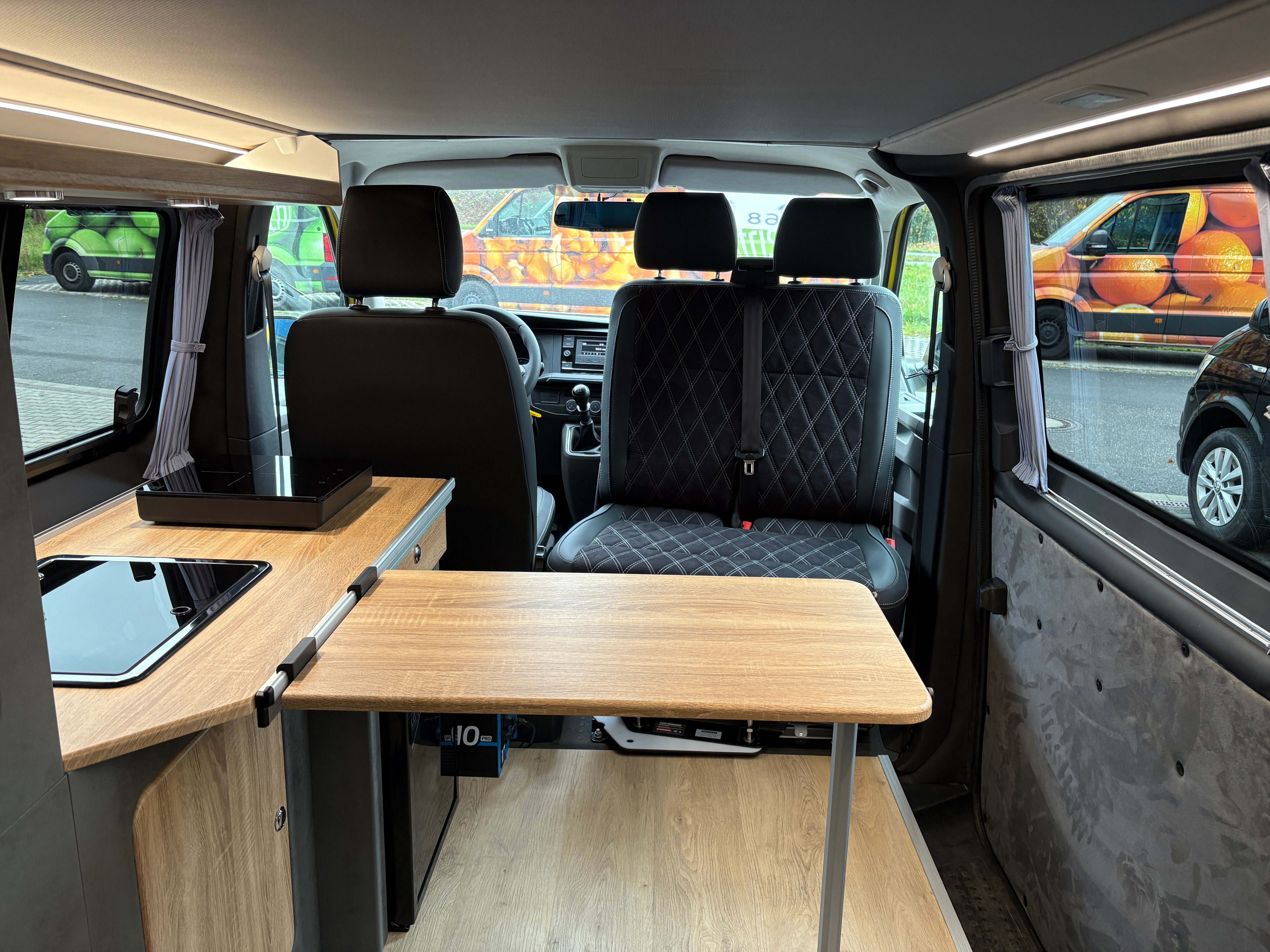 Volkswagen T6.1 Camper 2.0 TDI 110PS unfallfrei | Wohnmobil mit Hubdach Schlafdach, PDC, Anhängerkupplung, Rückfahrkamera | Campervan Umbau 5 Sitzer VW