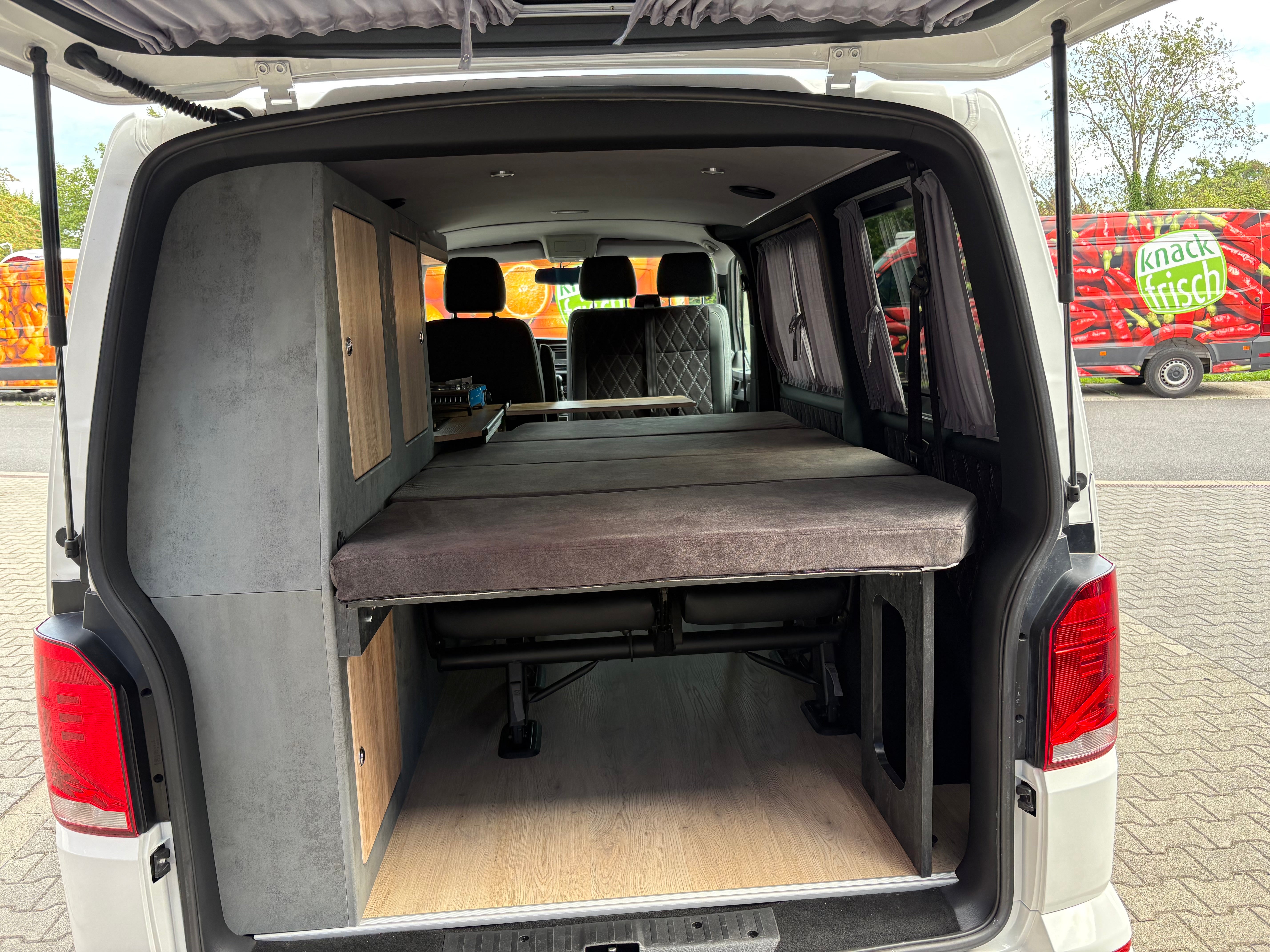 Volkswagen T6.1 Camper nur 59tkm 2.0 TDI 110PS Schaltgetriebe unfallfrei | Wohnmobil mit PDC, Rückfahrkamera | Campervan Umbau 5 Sitzer | VW