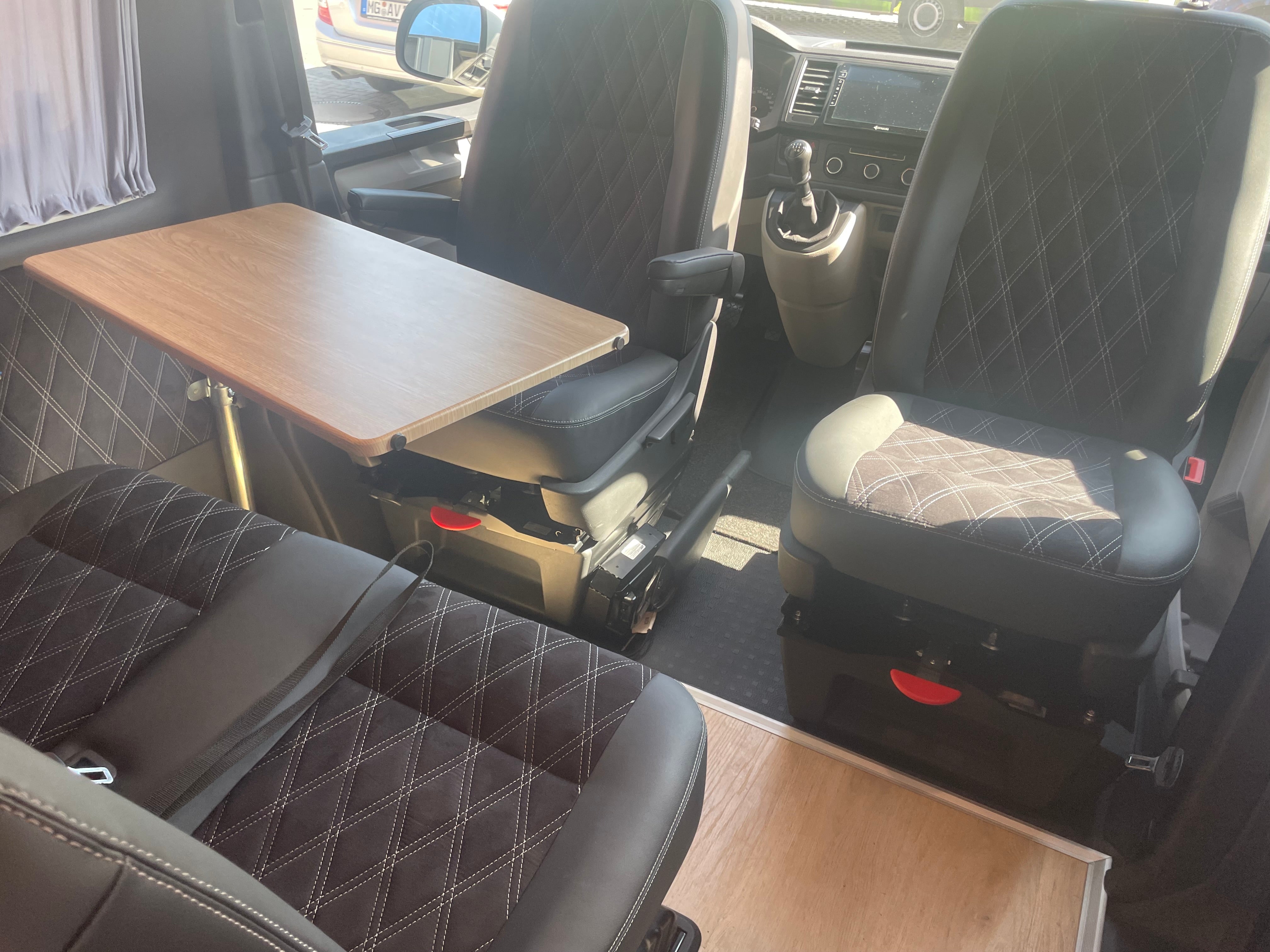 Volkswagen T6 Camper mit Toilette 2.0 TDI 150PS unfallfrei | Wohnmobil, PDC, Navi, Rückfahrkamera | Campervan Umbau 4 Sitzer