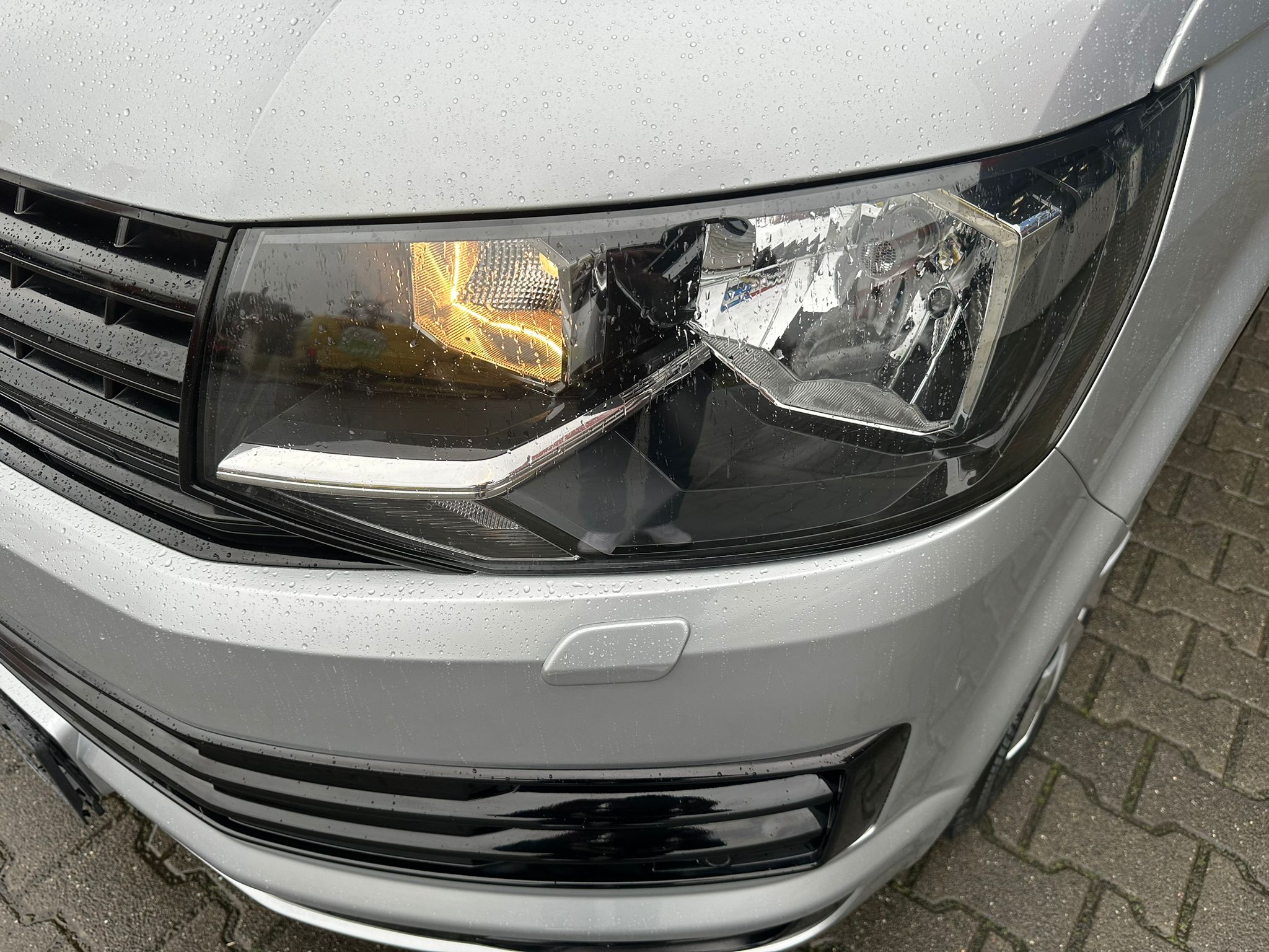 Volkswagen T6 Camper 2.0 TDI 102PS unfallfrei | Wohnmobil mit Hubdach Schlafdach, PDC, Navi, Rückfahrkamera | Campervan Umbau 5 Sitzer