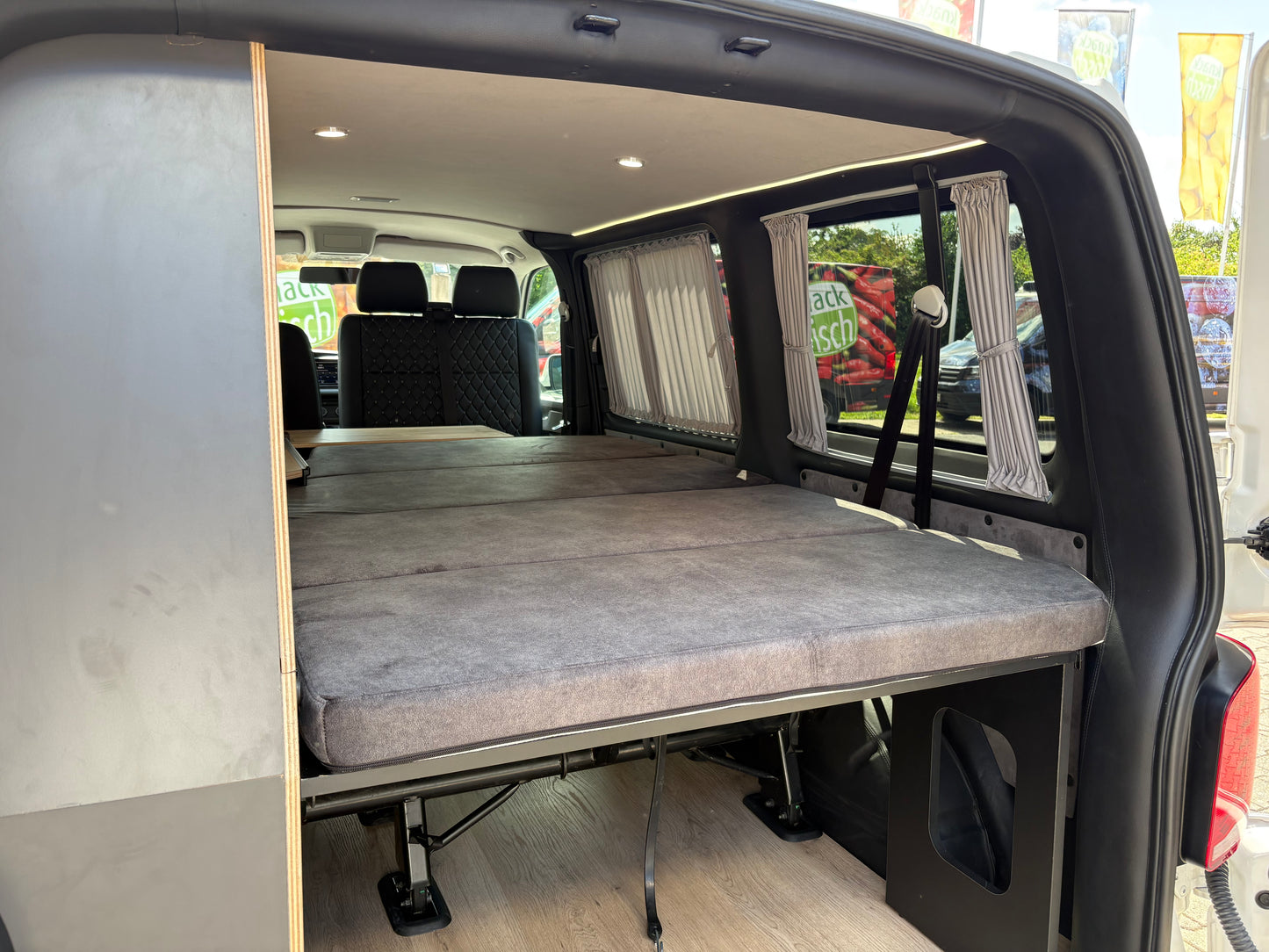 Volkswagen T6.1 Camper 2.0 TDI 110PS Schaltgetriebe unfallfrei | Wohnmobil mit PDC, Rückfahrkamera | Campervan Umbau 5 Sitzer | VW