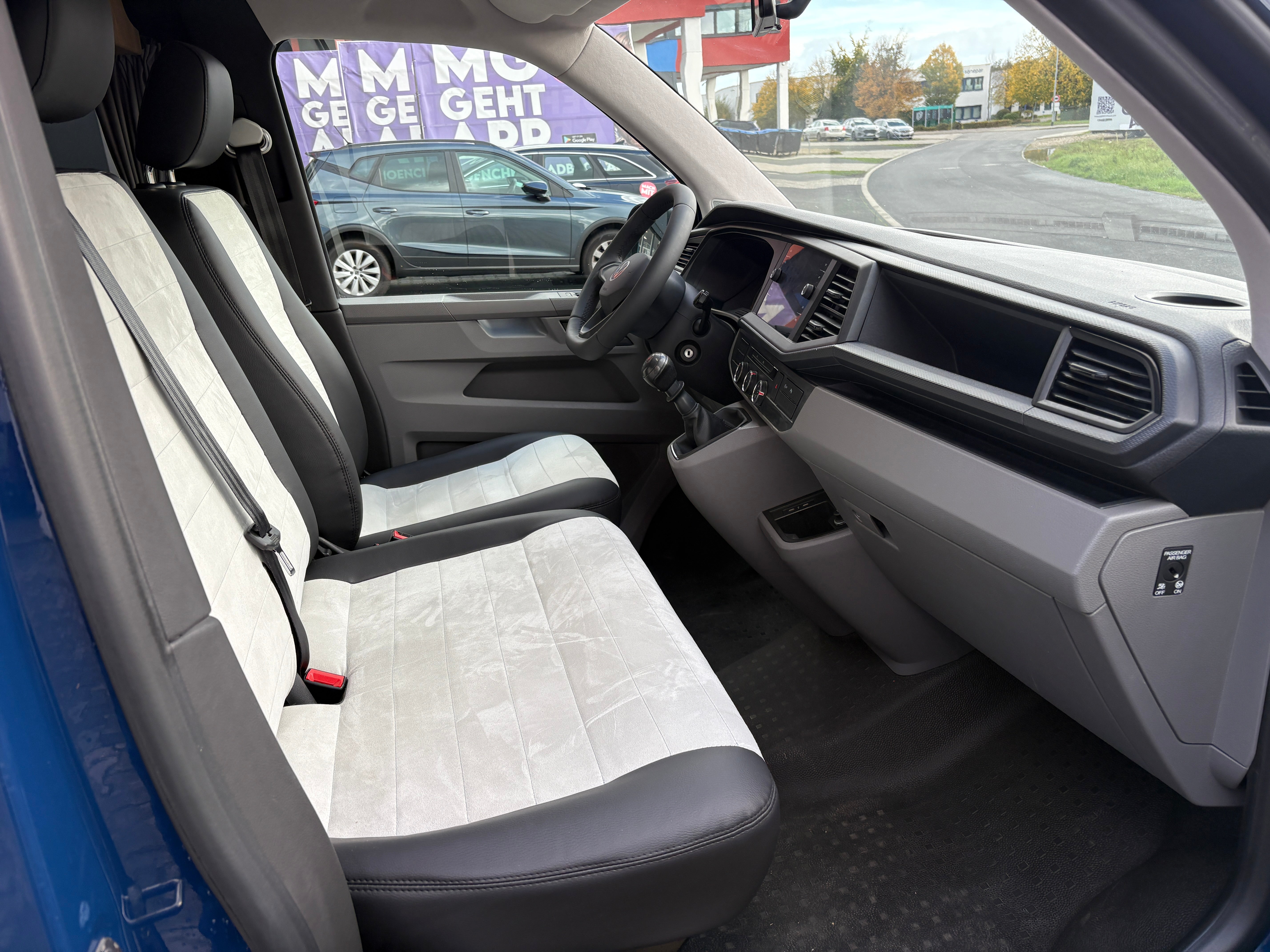 Volkswagen T6.1 Camper 2.0 TDI 110PS unfallfrei | Wohnmobil mit Hubdach Schlafdach, PDC, Navi, Rückfahrkamera | Campervan Umbau 5 Sitzer