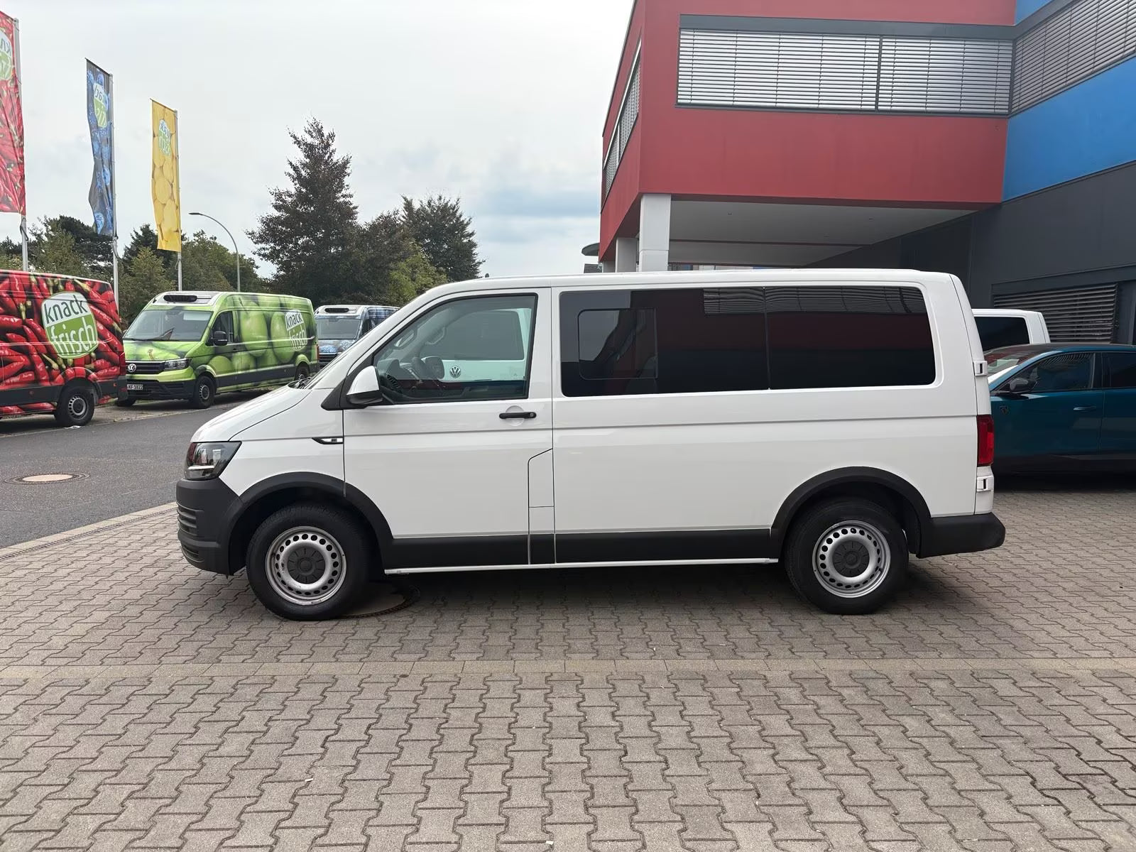 Volkswagen T6 Camper nur 73tkm 2.0 TDI 150PS Schaltgetriebe unfallfrei | Wohnmobil mit PDC, Rückfahrkamera | Campervan Umbau 4 Sitzer | VW