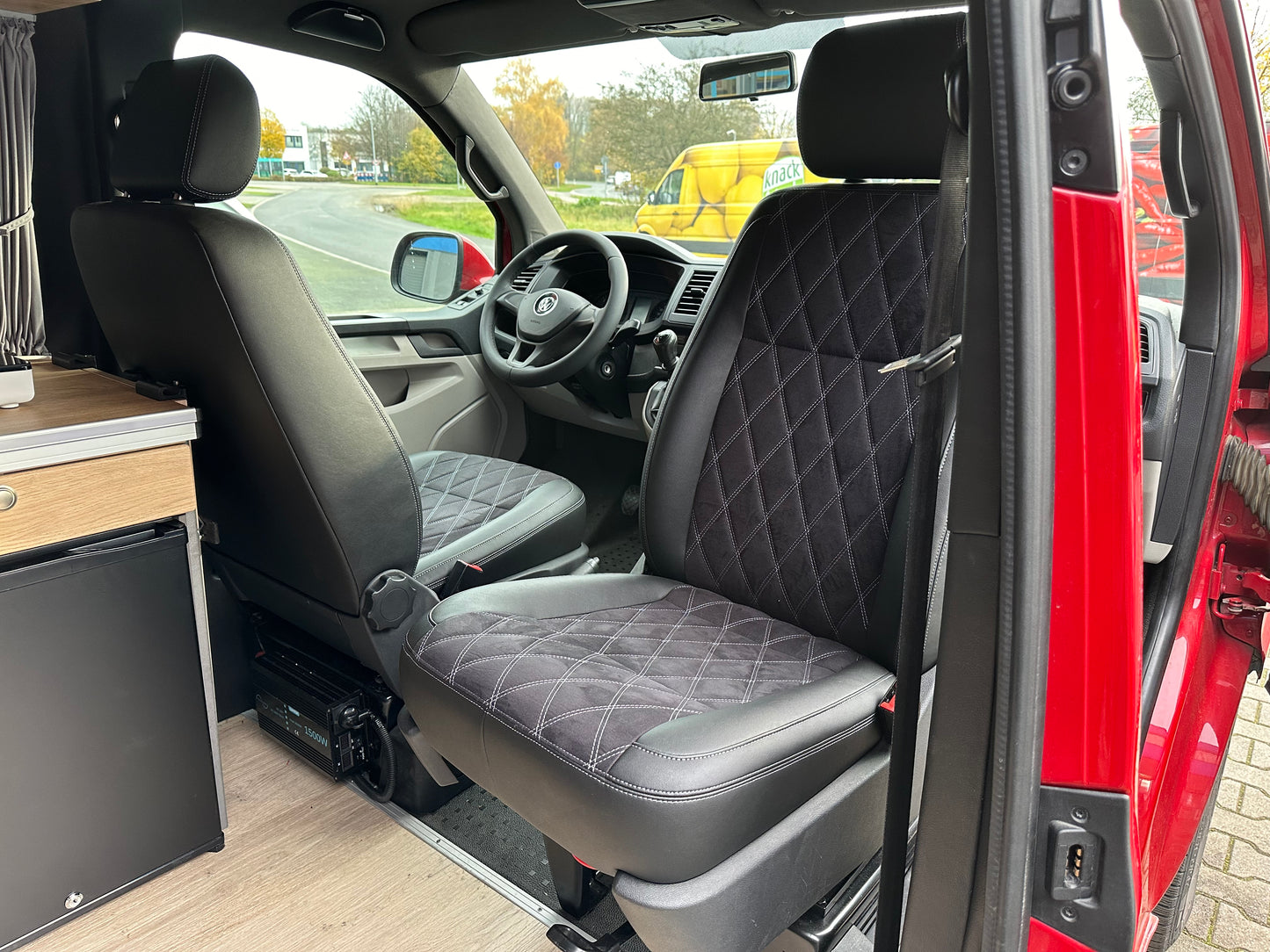 Volkswagen T6 Camper 2.0 TDI 102PS unfallfrei | Wohnmobil mit PDC, Navi, Rückfahrkamera | Campervan Umbau 4 Sitzer Leder