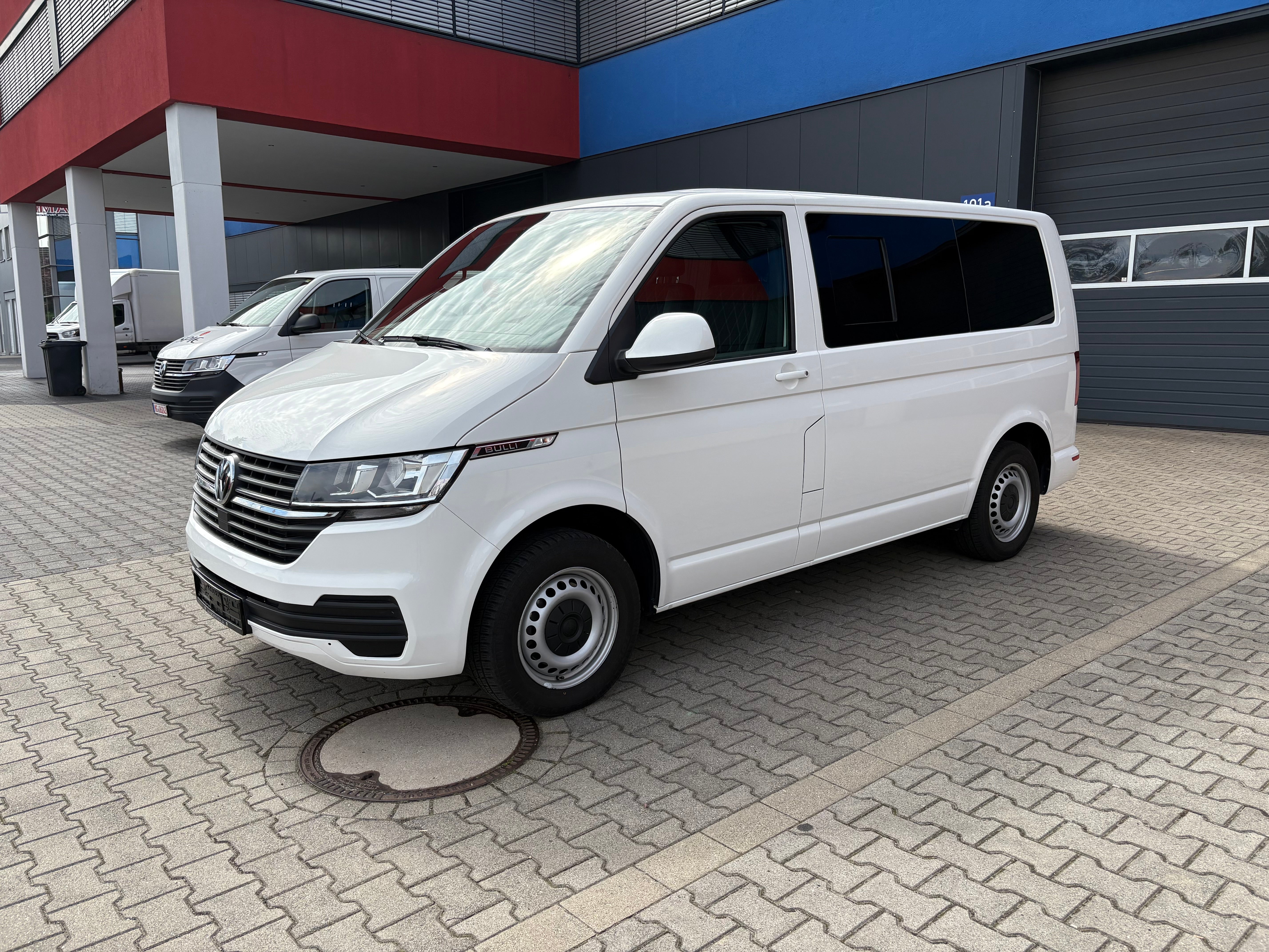 Volkswagen T6.1 Camper nur 59tkm 2.0 TDI 110PS Schaltgetriebe unfallfrei | Wohnmobil mit PDC, Rückfahrkamera | Campervan Umbau 5 Sitzer | VW
