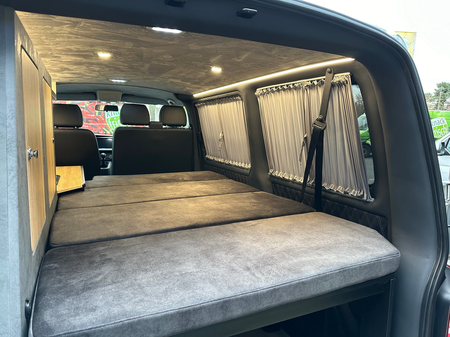 Volkswagen T6.1 Camper 2.0 TDI 110PS unfallfrei | Wohnmobil mit Navi, PDC, Rückfahrkamera | Campervan Umbau 5 Sitzer Leder