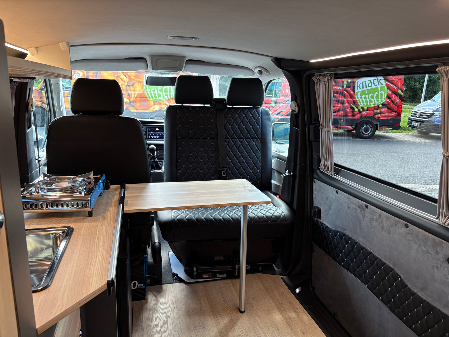 Volkswagen T6.1 Camper 2.0 TDI 110PS Schaltgetriebe unfallfrei | Wohnmobil mit PDC, Rückfahrkamera | Campervan Umbau 5 Sitzer | VW