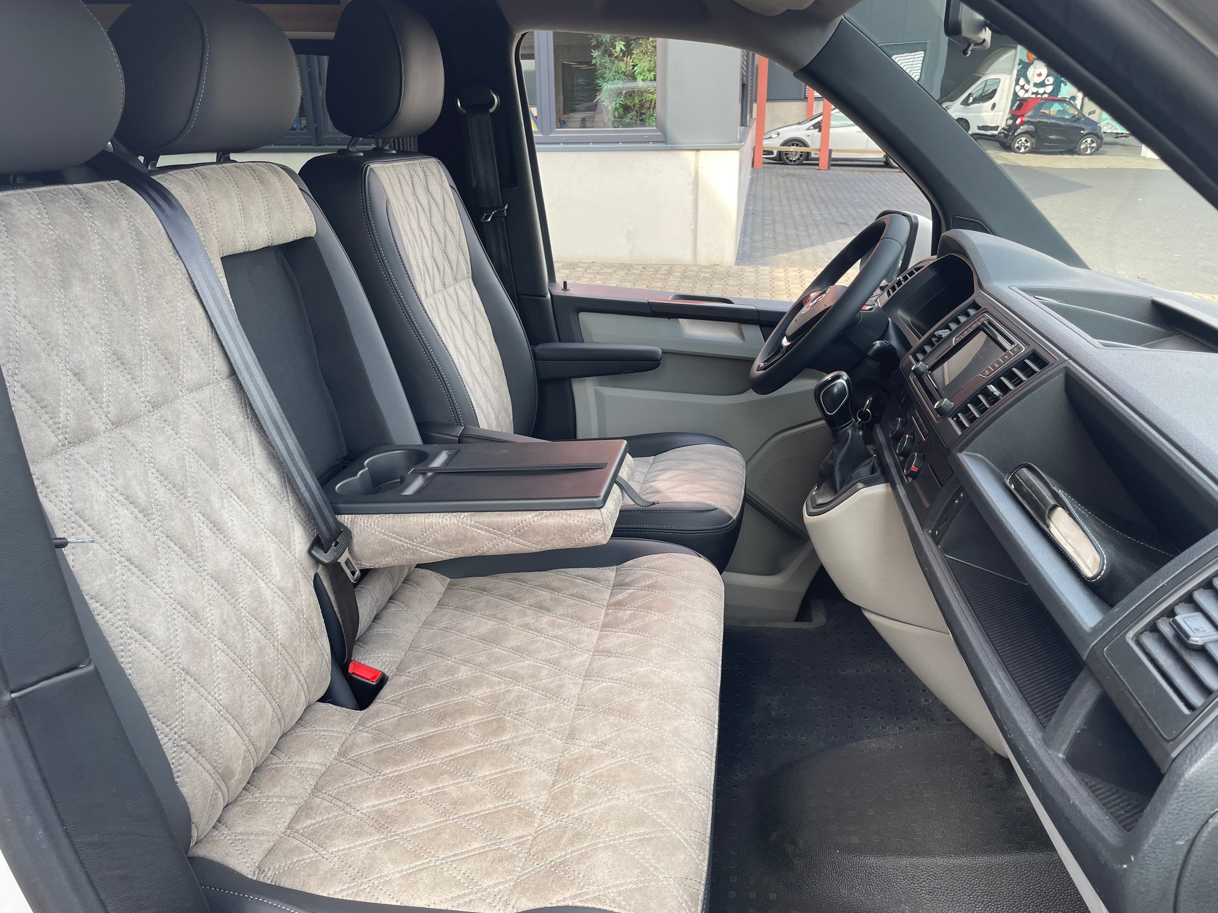 Volkswagen T6 Camper DSG 2.0 TDI 150PS unfallfrei | Wohnmobil mit Original VW Standheizung, PDC, Navi | Campervan Umbau 5 Sitzer