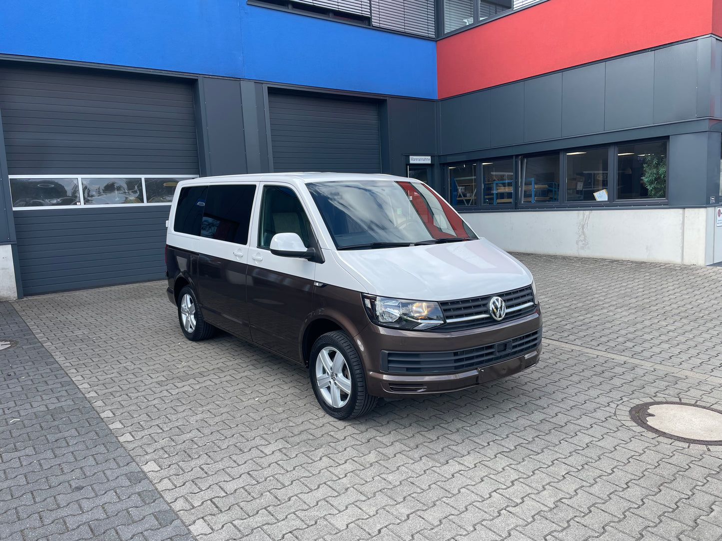 Volkswagen T6 Camper DSG 2.0 TDI 150PS unfallfrei | Wohnmobil mit Original VW Standheizung, PDC, Navi | Campervan Umbau 5 Sitzer
