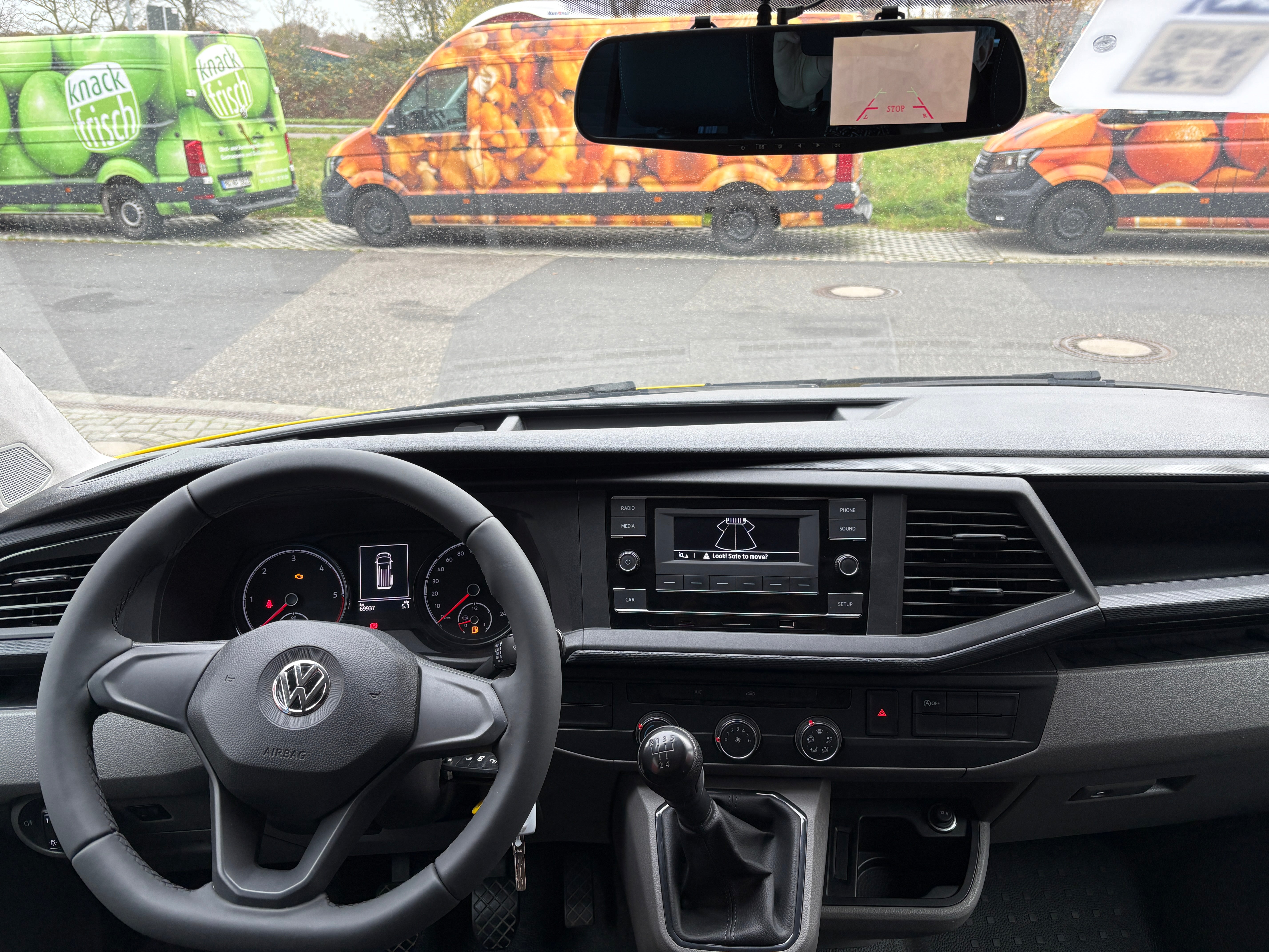 Volkswagen T6.1 Camper 2.0 TDI 110PS unfallfrei | Wohnmobil mit Hubdach Schlafdach, PDC, Anhängerkupplung, Rückfahrkamera | Campervan Umbau 5 Sitzer VW