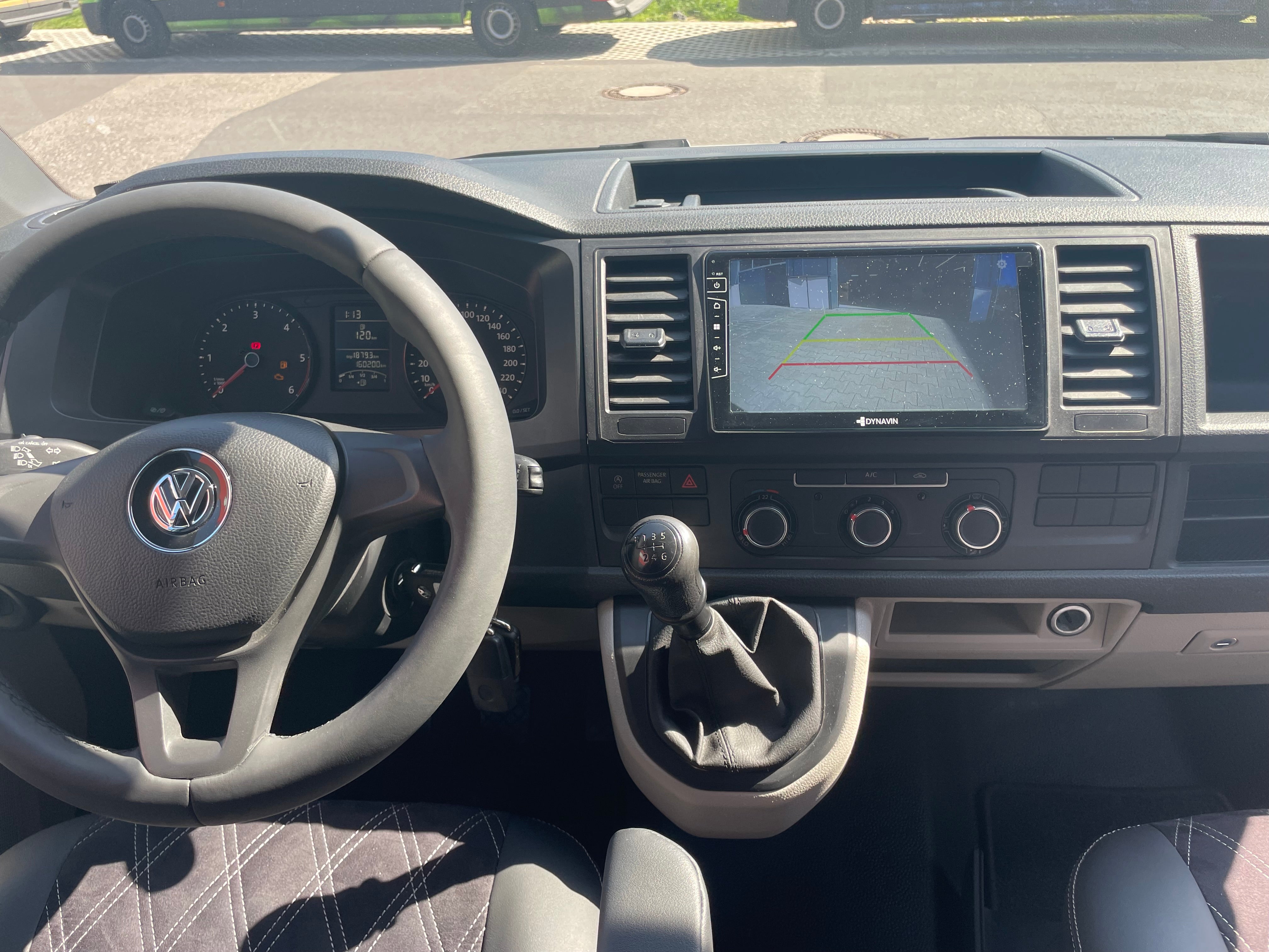Volkswagen T6 Camper mit Toilette 2.0 TDI 150PS unfallfrei | Wohnmobil, PDC, Navi, Rückfahrkamera | Campervan Umbau 4 Sitzer