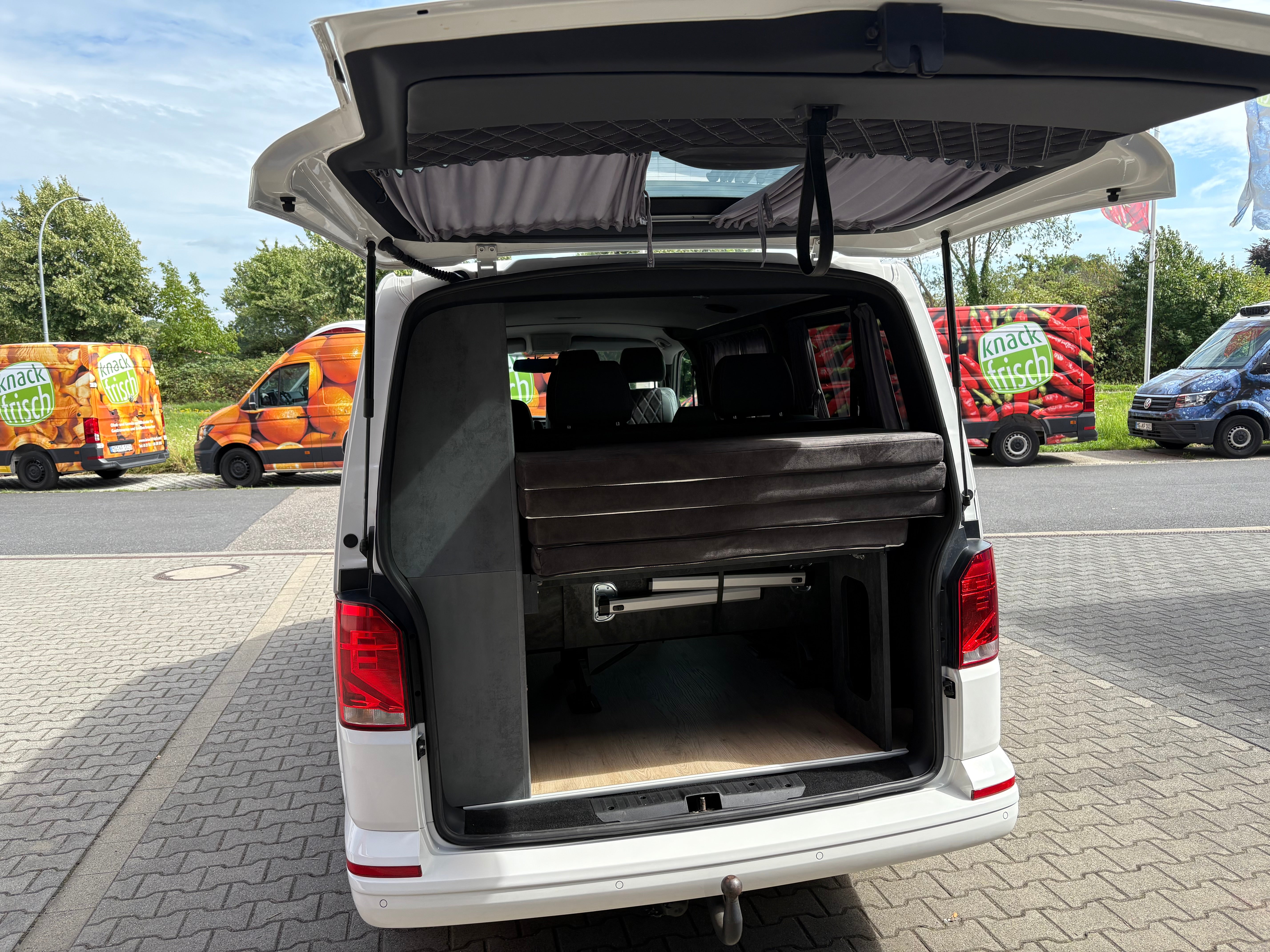 Volkswagen T6.1 Camper nur 59tkm 2.0 TDI 110PS Schaltgetriebe unfallfrei | Wohnmobil mit PDC, Rückfahrkamera | Campervan Umbau 5 Sitzer | VW