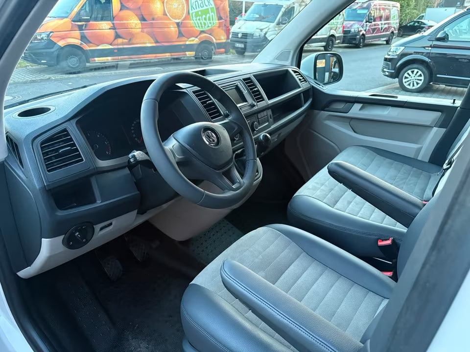 Volkswagen T6 Camper 2.0 TDI 114PS unfallfrei | Wohnmobil mit Hubdach Schlafdach, PDC, Anhängerkupplung, Rückfahrkamera | Campervan Umbau 5 Sitzer VW