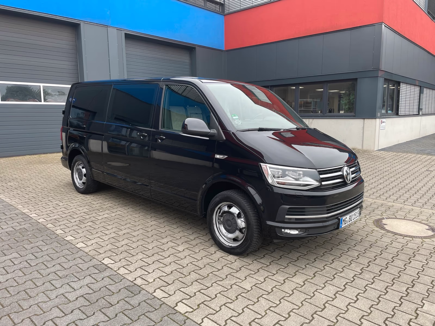 Volkswagen T6 Camper Lang DSG 2.0 TDI 204PS unfallfrei | Wohnmobil mit Original VW Standheizung, PDC, Navi, AHK | Campervan Umbau 5 Sitzer