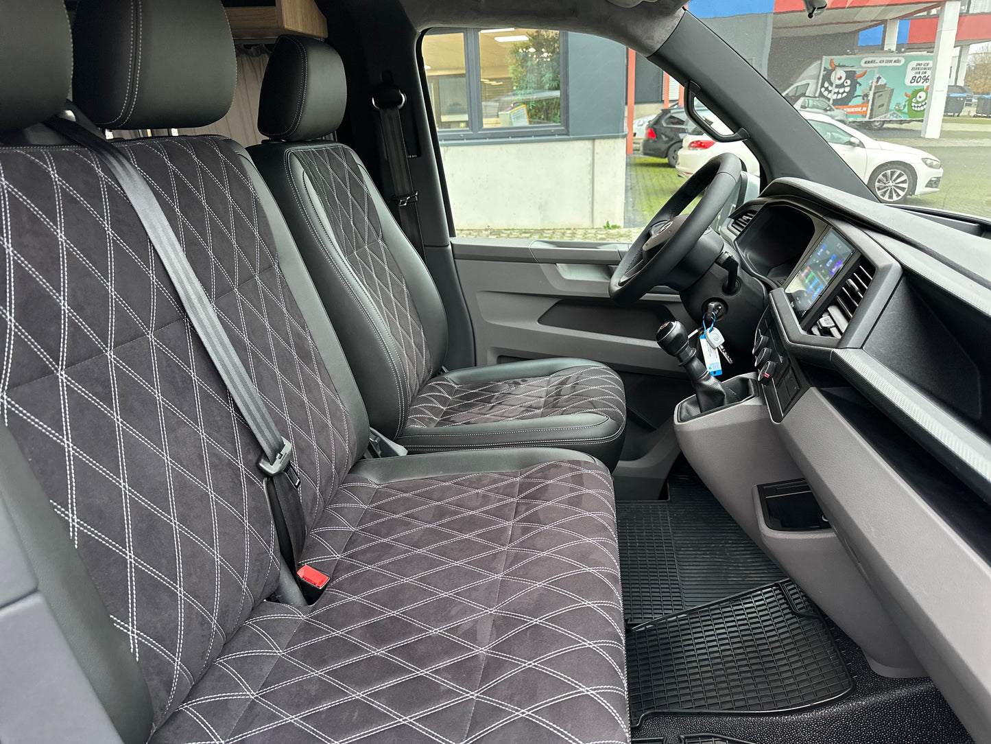 Volkswagen T6.1 Camper 2.0 TDI 110PS unfallfrei | Wohnmobil mit Navi, PDC, Rückfahrkamera | Campervan Umbau 5 Sitzer Leder
