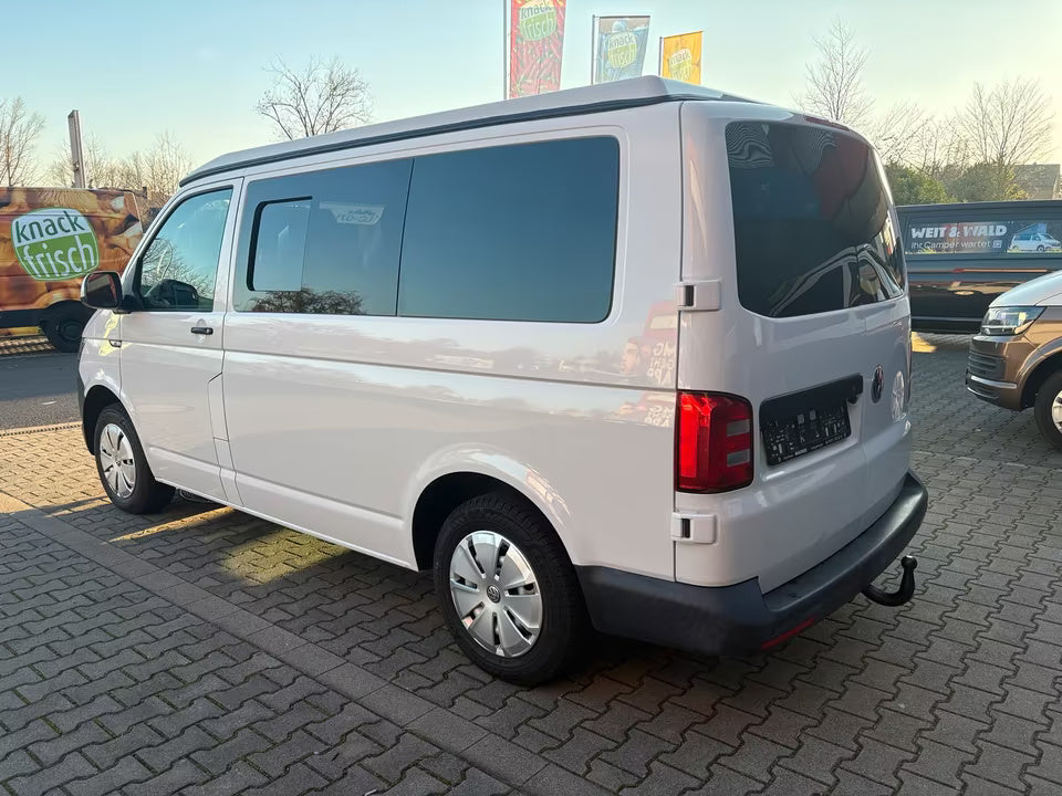 Volkswagen T6 Camper 2.0 TDI 114PS unfallfrei | Wohnmobil mit Hubdach Schlafdach, PDC, Anhängerkupplung, Rückfahrkamera | Campervan Umbau 5 Sitzer VW
