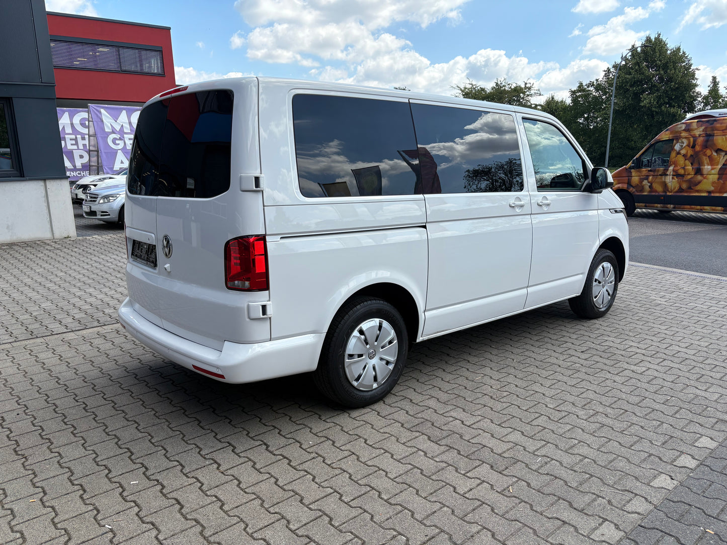 Volkswagen T6.1 Camper 2.0 TDI 110PS Schaltgetriebe unfallfrei | Wohnmobil mit PDC, Rückfahrkamera | Campervan Umbau 5 Sitzer | VW