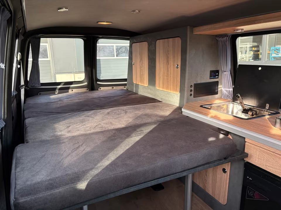 Volkswagen T6 Camper 2.0 TDI 114PS unfallfrei | Wohnmobil, PDC, Anhängerkupplung, Rückfahrkamera | Campervan Umbau 5 Sitzer VW