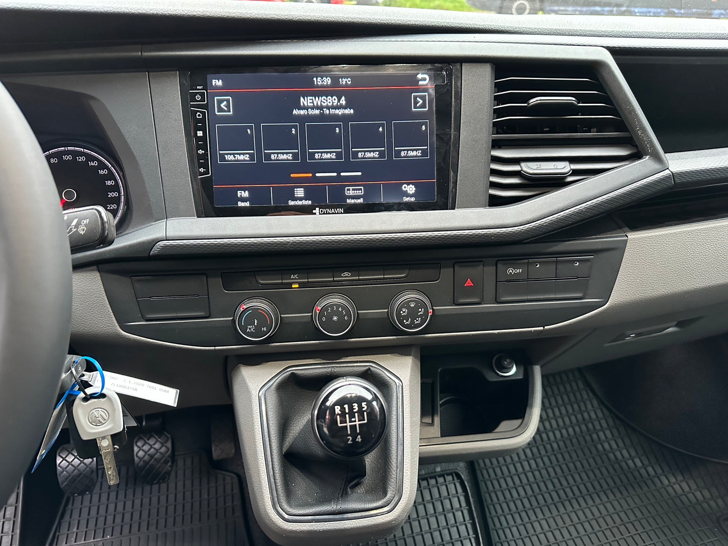 Volkswagen T6.1 Camper 2.0 TDI 110PS unfallfrei | Wohnmobil mit Navi, PDC, Rückfahrkamera | Campervan Umbau 5 Sitzer Leder