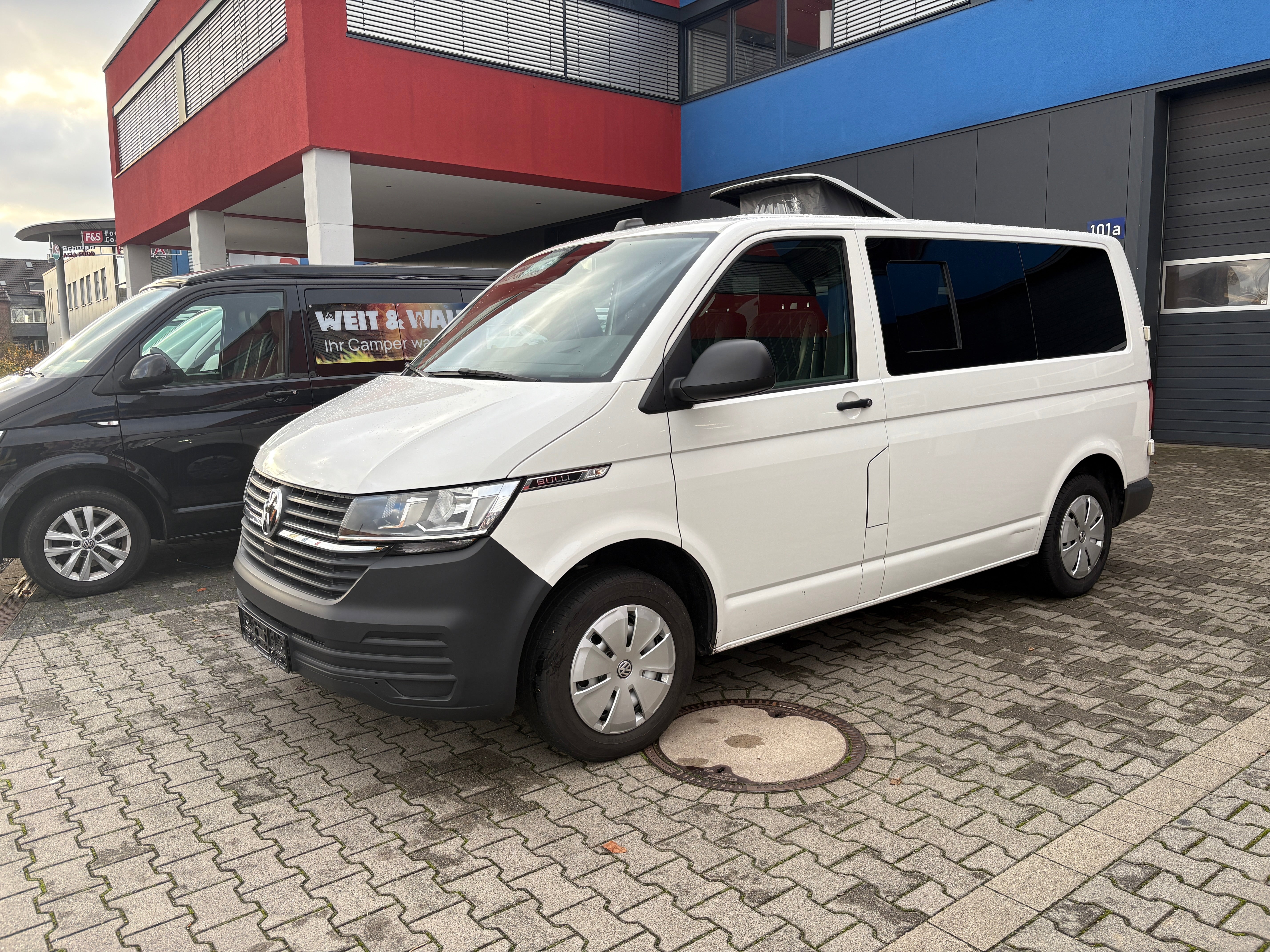 Volkswagen T6.1 Camper 2.0 TDI 150PS DSG Automatik unfallfrei | Wohnmobil mit Navi, PDC, Rückfahrkamera | Campervan Umbau 5 Sitzer | VW Bulli