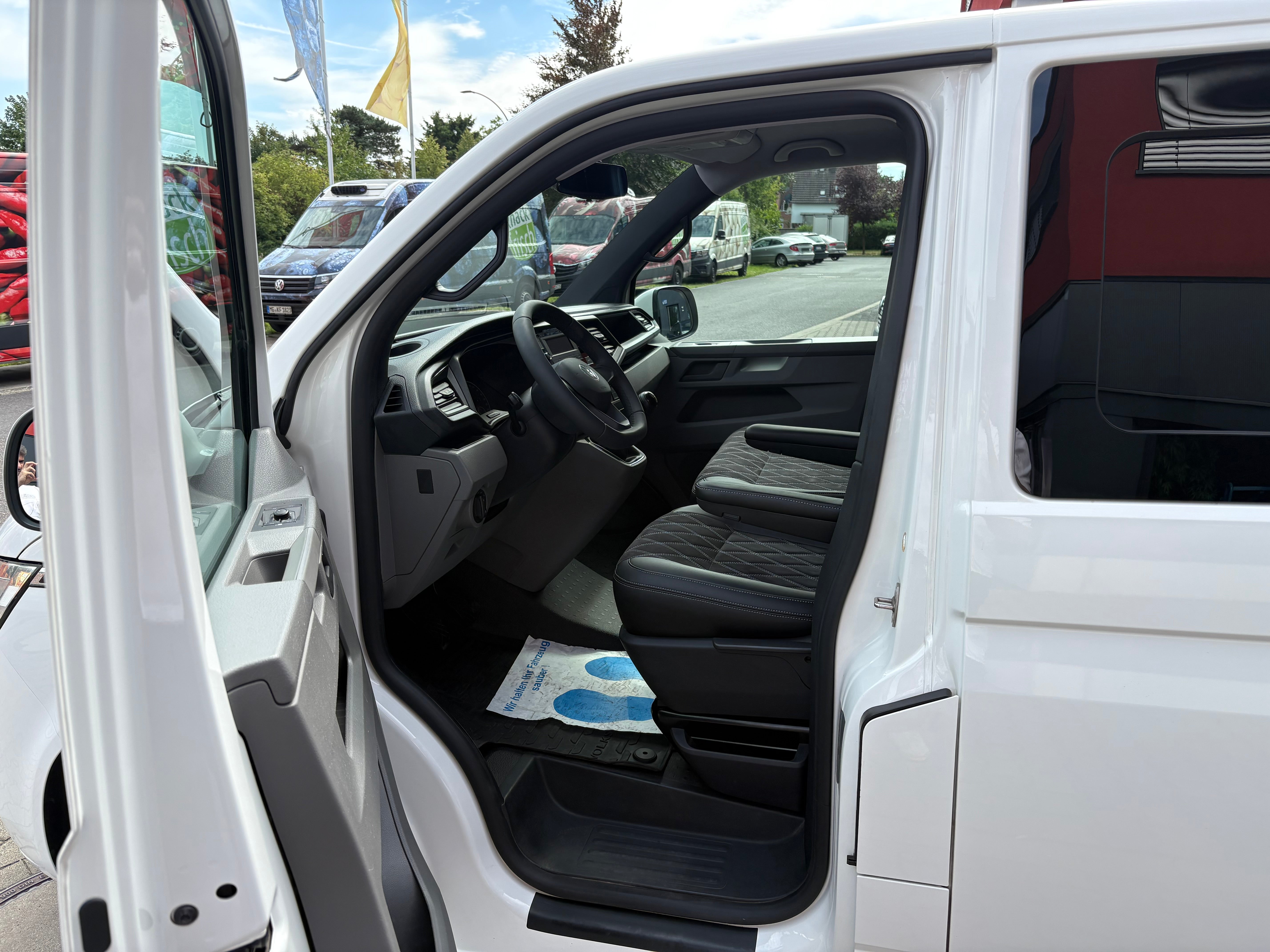 Volkswagen T6.1 Camper nur 59tkm 2.0 TDI 110PS Schaltgetriebe unfallfrei | Wohnmobil mit PDC, Rückfahrkamera | Campervan Umbau 5 Sitzer | VW