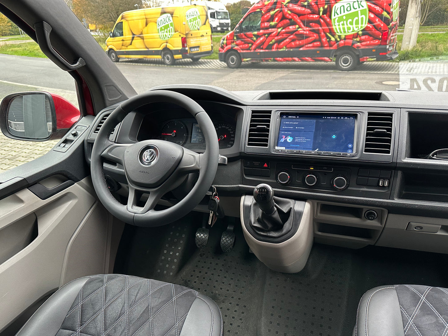 Volkswagen T6 Camper 2.0 TDI 102PS unfallfrei | Wohnmobil mit PDC, Navi, Rückfahrkamera | Campervan Umbau 4 Sitzer Leder