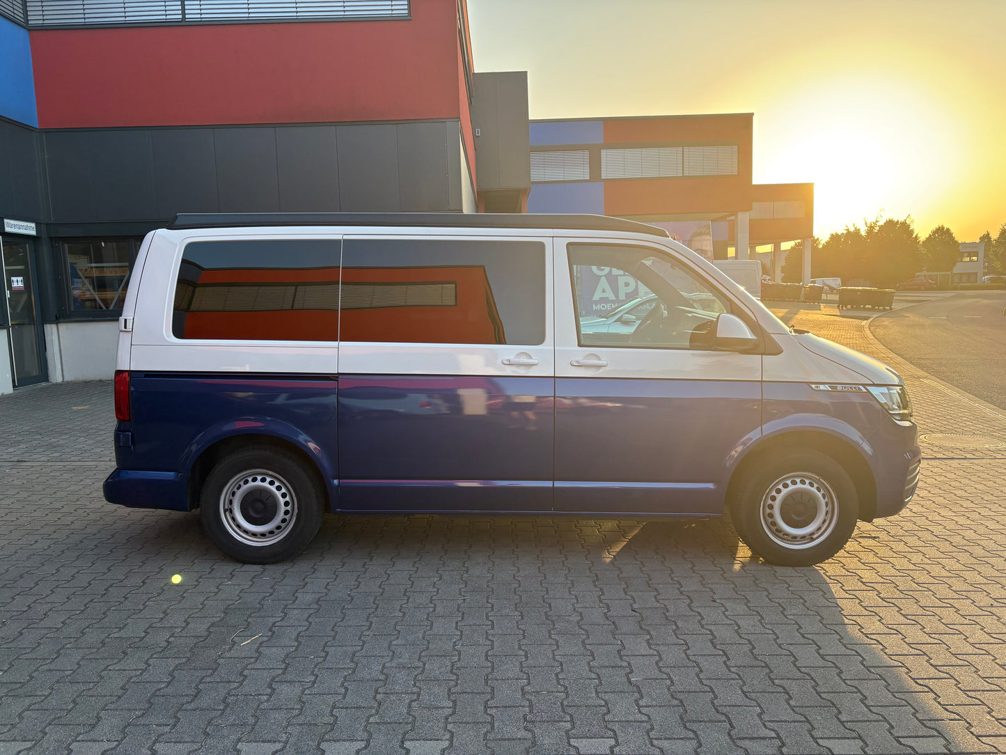 Volkswagen T6.1 Camper 2.0 TDI 150PS unfallfrei | Wohnmobil mit Hubdach Schlafdach, PDC, Navi, Rückfahrkamera | Campervan Umbau 5 Sitzer VW