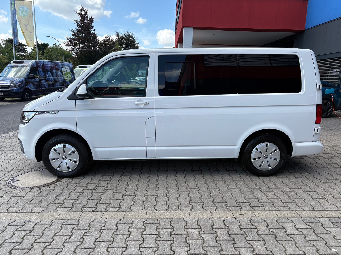Volkswagen T6.1 Camper 2.0 TDI 110PS Schaltgetriebe unfallfrei | Wohnmobil mit PDC, Rückfahrkamera | Campervan Umbau 5 Sitzer | VW