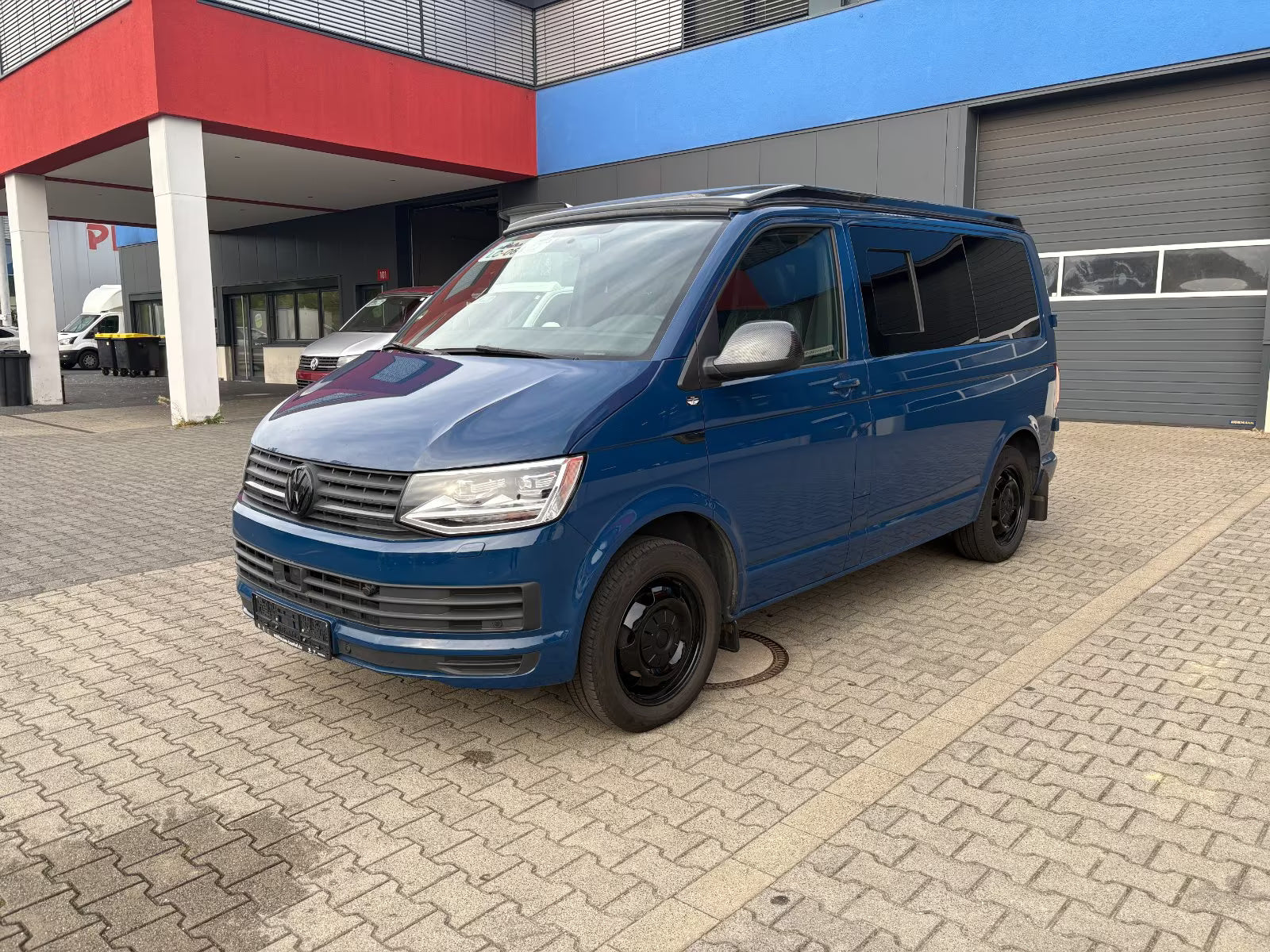 Volkswagen T6 Camper 2.0 TDI DSG Automatik 150PS unfallfrei | Wohnmobil mit Hubdach Schlafdach Standheizung, Rückfahrkamera mit PDC | Campervan Umbau 5 Sitzer | VW Bulli