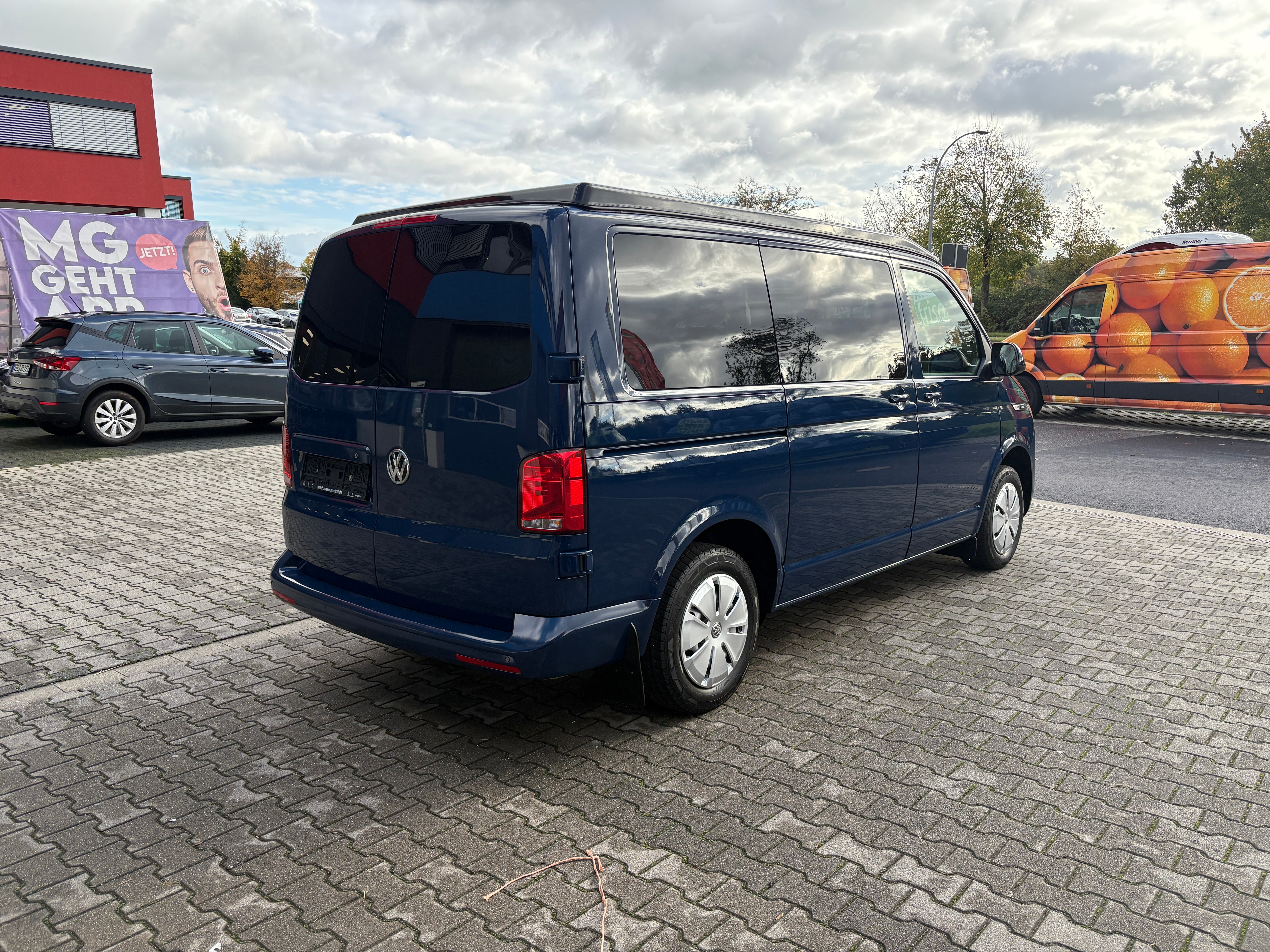 Volkswagen T6.1 Camper 2.0 TDI 110PS unfallfrei | Wohnmobil mit Hubdach Schlafdach, PDC, Navi, Rückfahrkamera | Campervan Umbau 5 Sitzer