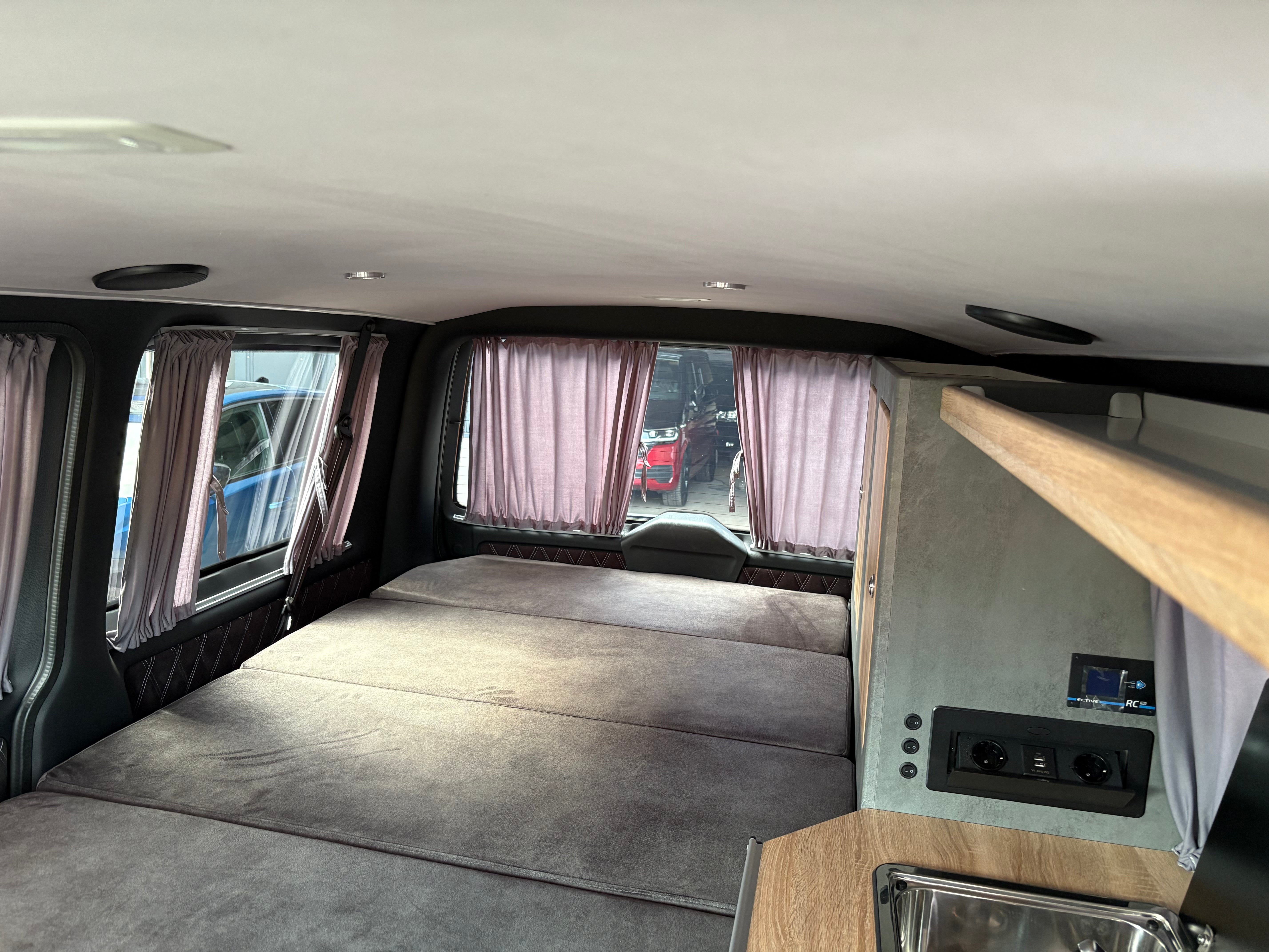 Volkswagen T6.1 Camper nur 59tkm 2.0 TDI 110PS Schaltgetriebe unfallfrei | Wohnmobil mit PDC, Rückfahrkamera | Campervan Umbau 5 Sitzer | VW