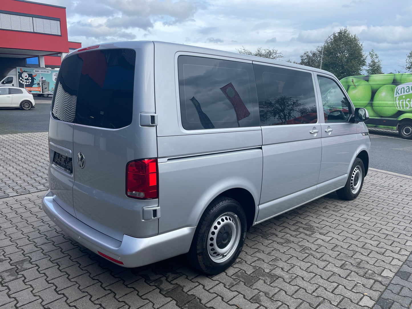 Volkswagen T6.1 Camper 2.0 TDI 110PS unfallfrei | Wohnmobil mit Navi, PDC, Rückfahrkamera | Campervan Umbau 5 Sitzer Leder