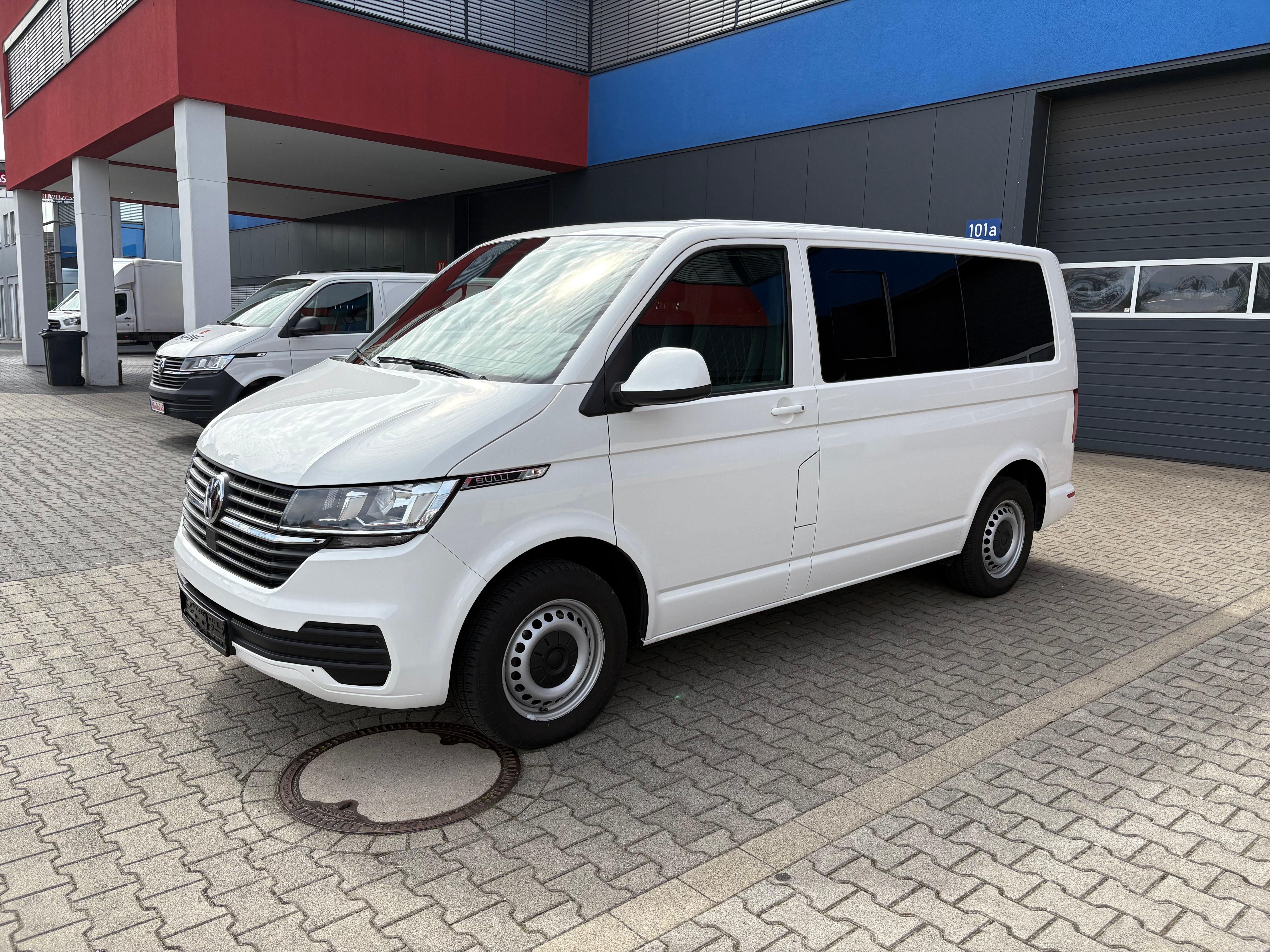 Volkswagen T6.1 Camper nur 59tkm 2.0 TDI 110PS Schaltgetriebe unfallfrei | Wohnmobil mit PDC, Rückfahrkamera | Campervan Umbau 5 Sitzer | VW