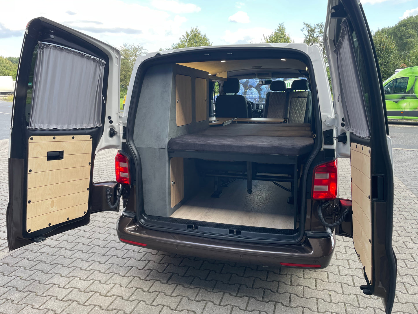 Volkswagen T6 Camper DSG 2.0 TDI 150PS unfallfrei | Wohnmobil mit Original VW Standheizung, PDC, Navi | Campervan Umbau 5 Sitzer