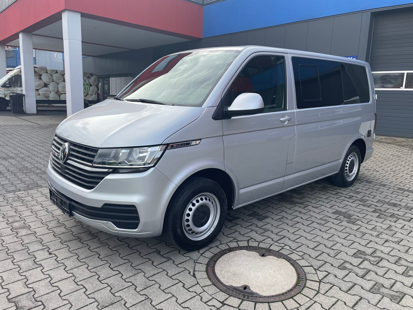 Volkswagen T6.1 Camper 2.0 TDI 110PS unfallfrei | Wohnmobil mit Navi, PDC, Rückfahrkamera | Campervan Umbau 5 Sitzer Leder
