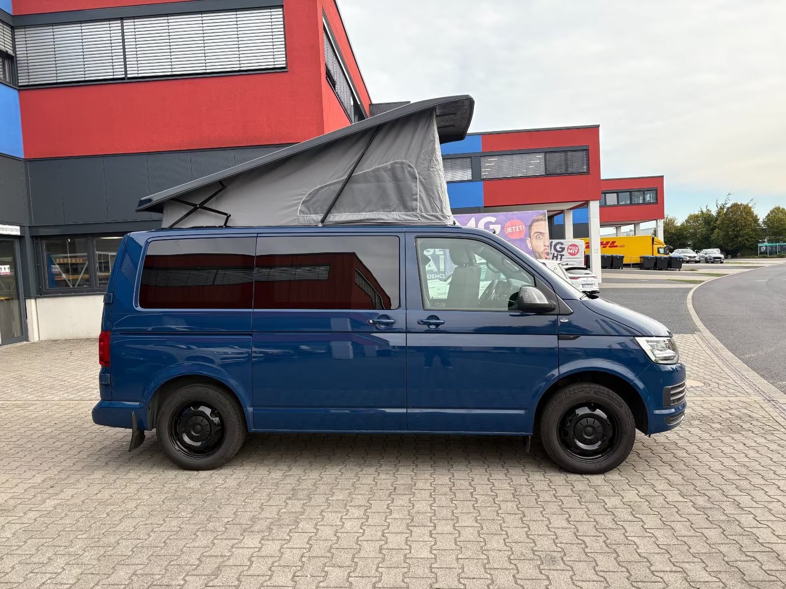 Volkswagen T6 Camper 2.0 TDI DSG Automatik 150PS unfallfrei | Wohnmobil mit Hubdach Schlafdach Standheizung, Rückfahrkamera mit PDC | Campervan Umbau 5 Sitzer | VW Bulli