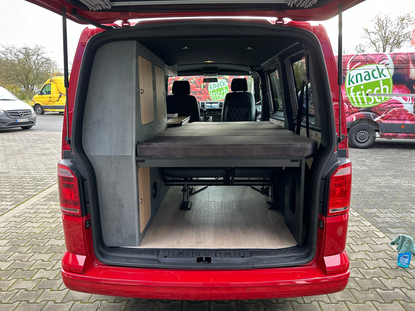 Volkswagen T6 Camper 2.0 TDI 102PS unfallfrei | Wohnmobil mit PDC, Navi, Rückfahrkamera | Campervan Umbau 4 Sitzer Leder