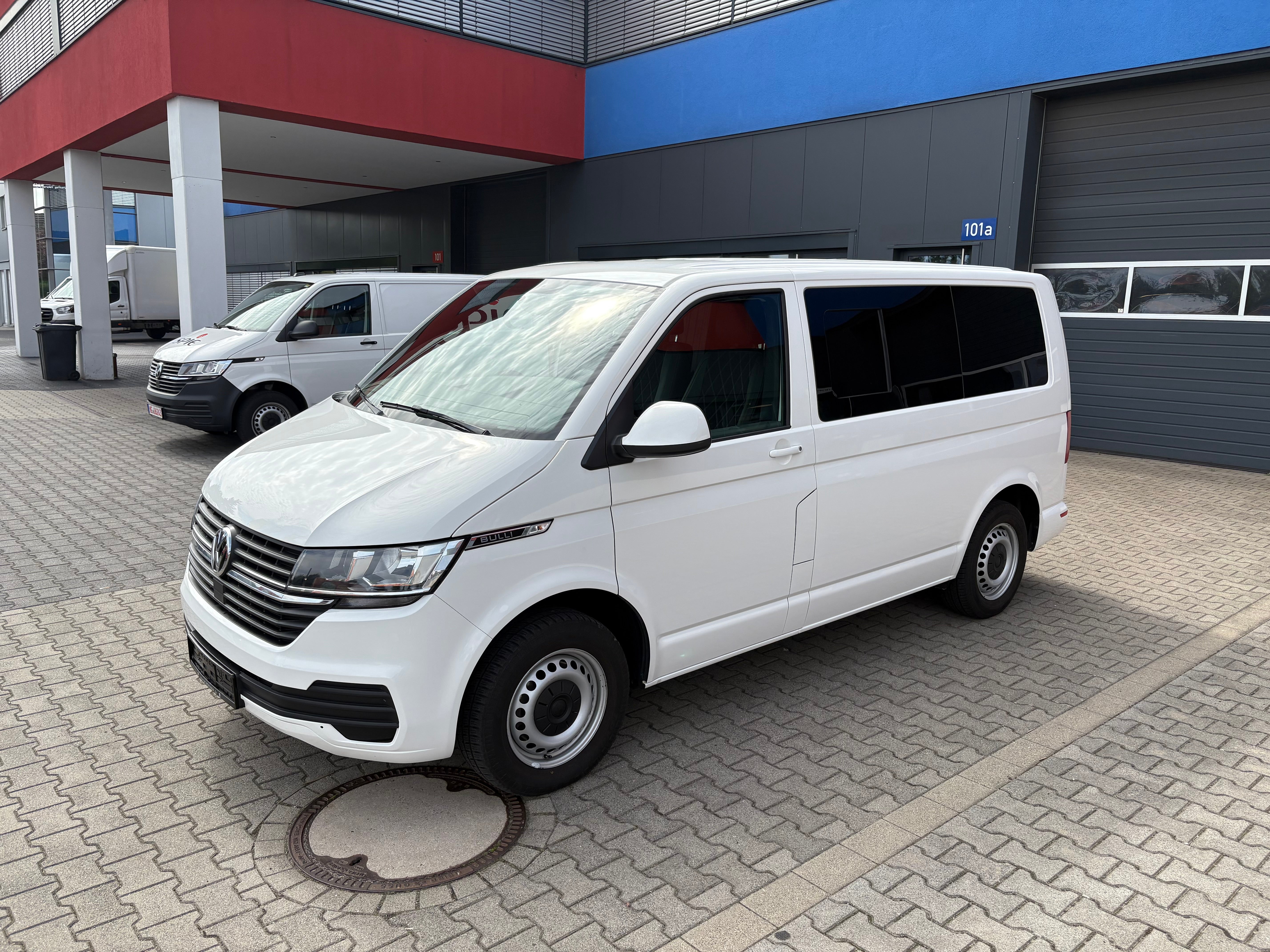Volkswagen T6.1 Camper nur 59tkm 2.0 TDI 110PS Schaltgetriebe unfallfrei | Wohnmobil mit PDC, Rückfahrkamera | Campervan Umbau 5 Sitzer | VW