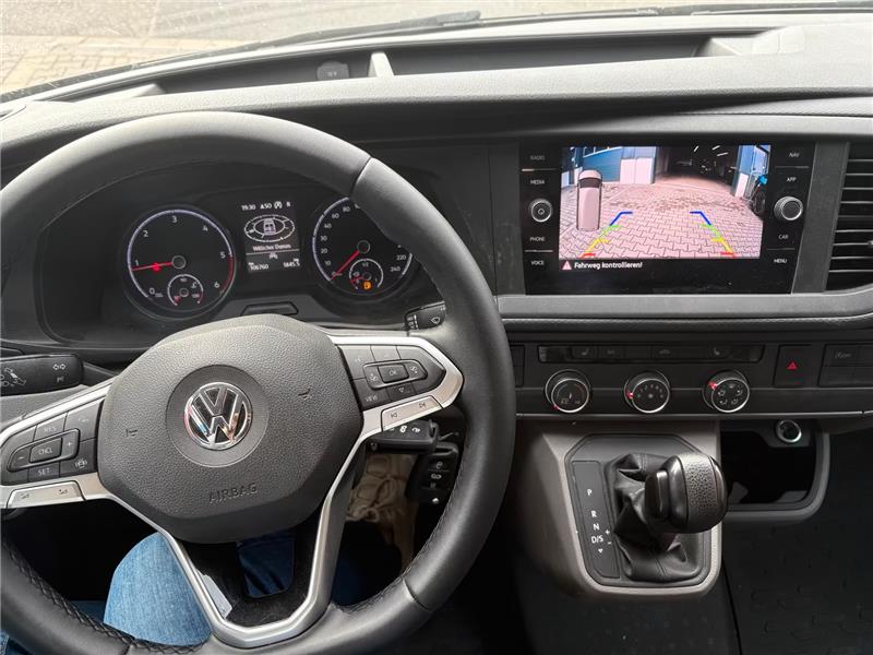 Volkswagen T6.1 Camper 2.0 TDI DSG 150PS unfallfrei | Wohnmobil mit Hubdach Schlafdach, PDC, Navi, Rückfahrkamera | Campervan Umbau 5 Sitzer VW