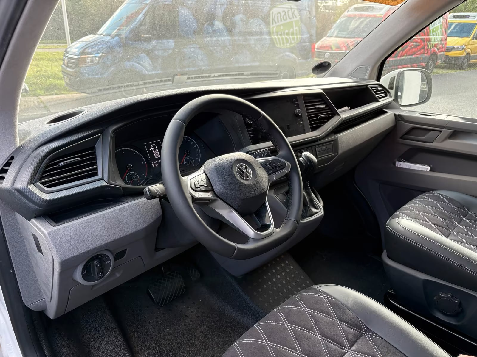 Volkswagen T6.1 Camper 2.0 TDI 150PS DSG Automatik unfallfrei | Wohnmobil mit Navi, PDC, Rückfahrkamera | Campervan Umbau 4 Sitzer | VW Bulli