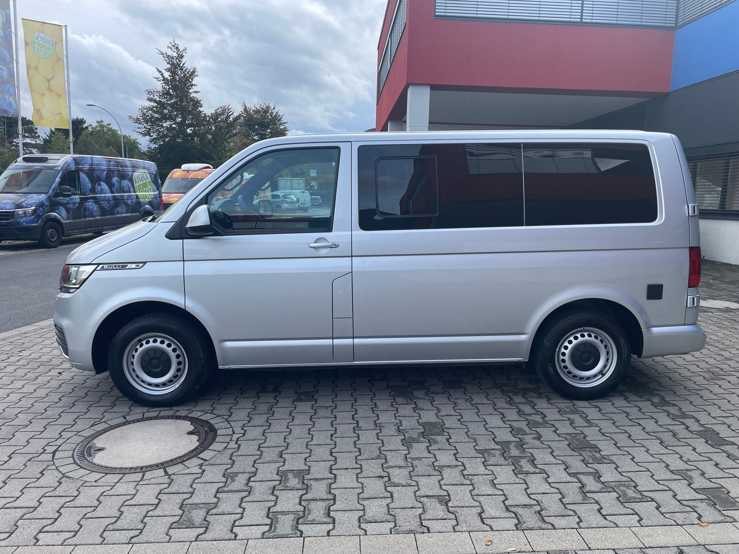 Volkswagen T6.1 Camper 2.0 TDI 110PS unfallfrei | Wohnmobil mit Navi, PDC, Rückfahrkamera | Campervan Umbau 5 Sitzer Leder