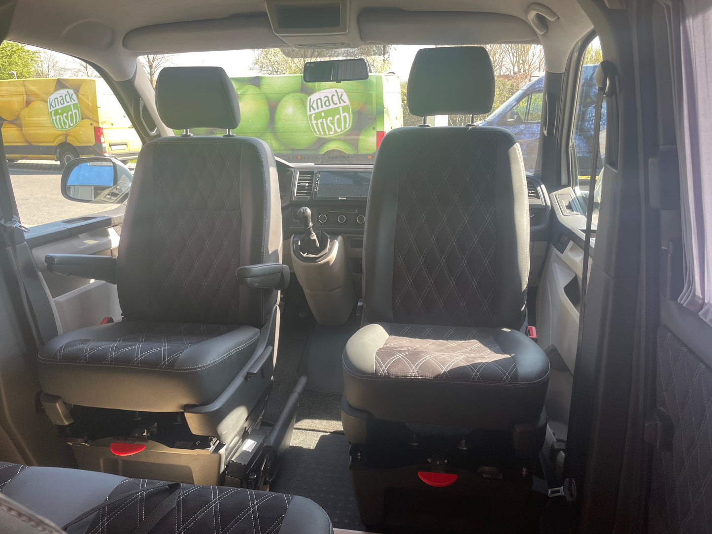 Volkswagen T6 Camper mit Toilette 2.0 TDI 150PS unfallfrei | Wohnmobil, PDC, Navi, Rückfahrkamera | Campervan Umbau 4 Sitzer