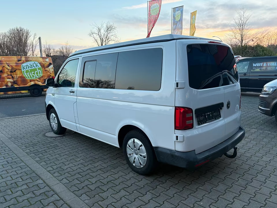 Volkswagen T6 Camper 2.0 TDI 114PS unfallfrei | Wohnmobil mit Hubdach Schlafdach, PDC, Anhängerkupplung, Rückfahrkamera | Campervan Umbau 5 Sitzer VW