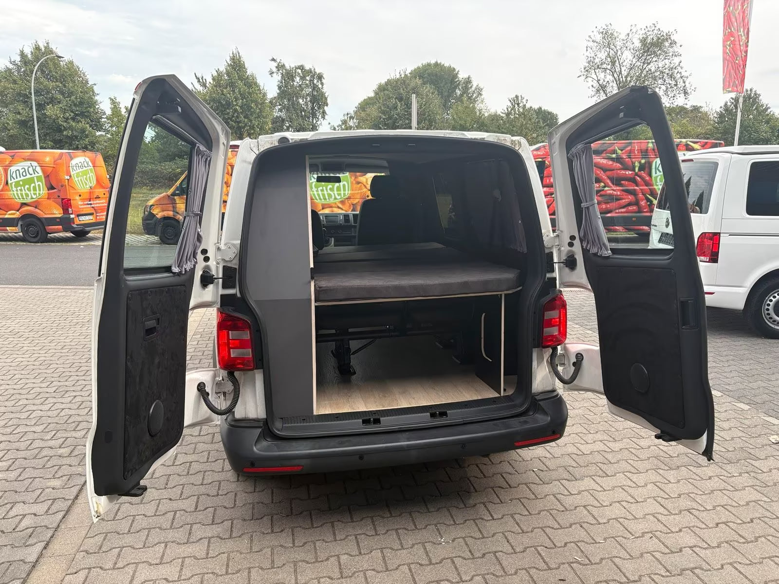 Volkswagen T6 Camper nur 73tkm 2.0 TDI 150PS Schaltgetriebe unfallfrei | Wohnmobil mit PDC, Rückfahrkamera | Campervan Umbau 4 Sitzer | VW