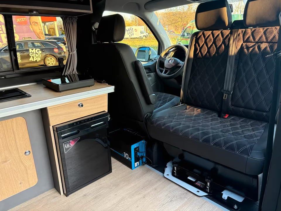 Volkswagen T6 Camper 2.0 TDI 114PS unfallfrei | Wohnmobil mit Hubdach Schlafdach, PDC, Anhängerkupplung, Rückfahrkamera | Campervan Umbau 5 Sitzer VW