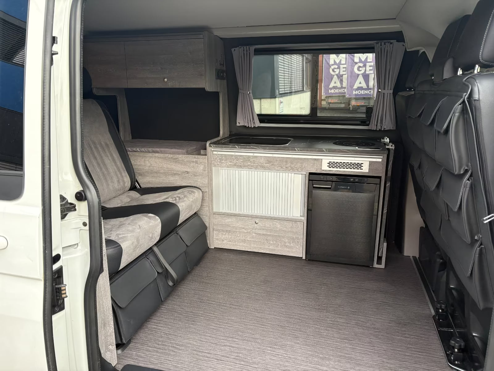 Volkswagen T6 Camper 2.0 TDI 150PS Schaltgetriebe unfallfrei | Wohnmobil mit Hubdach Schlafdach, Rückfahrkamera mit PDC | Campervan Umbau 5 Sitzer | VW Bulli