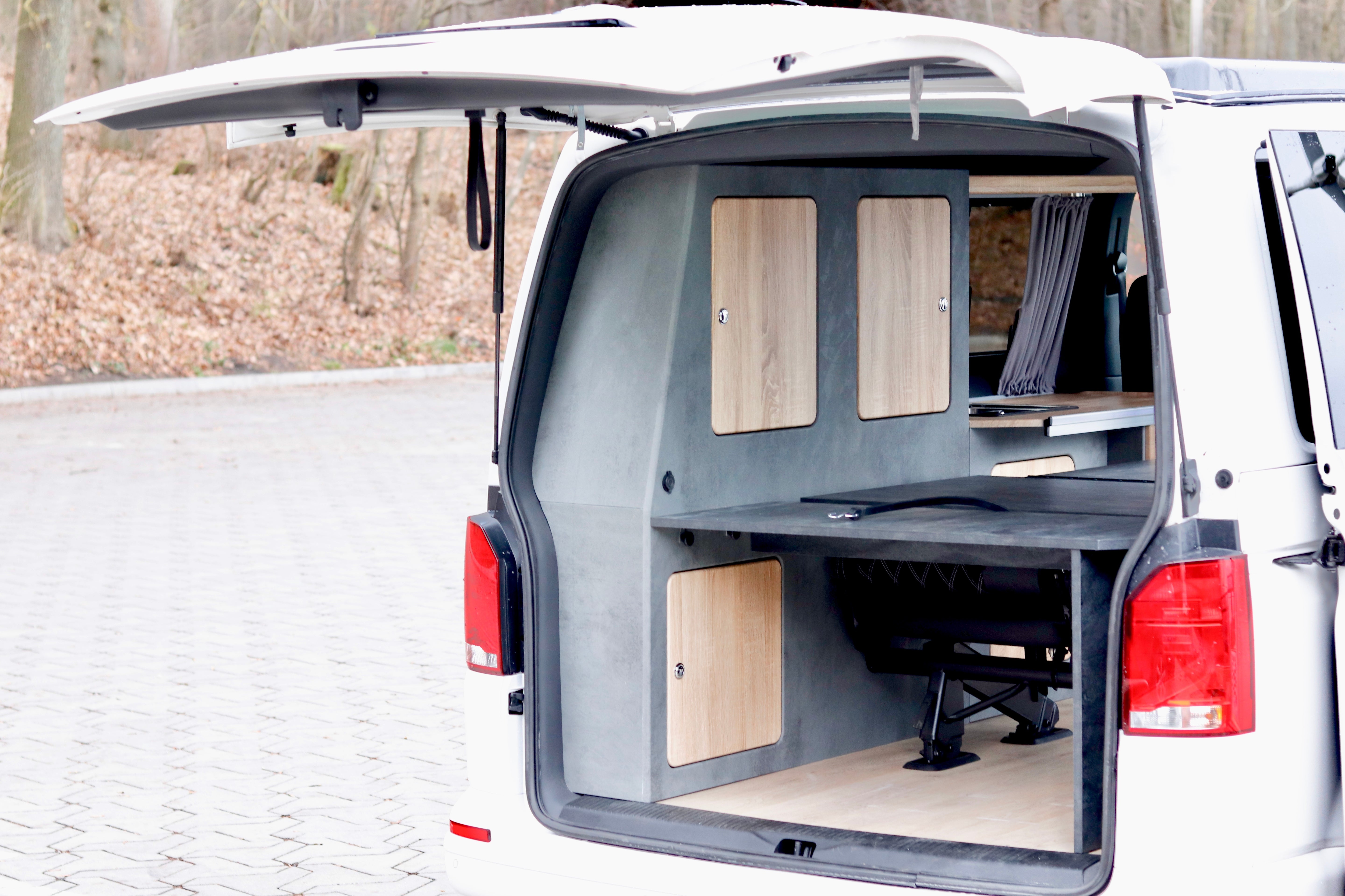 Volkswagen T6.1 Camper 2.0 TDI 150PS unfallfrei | Wohnmobil mit Hubdach Schlafdach, PDC, Anhängerkupplung, Rückfahrkamera | Campervan Umbau 5 Sitzer VW