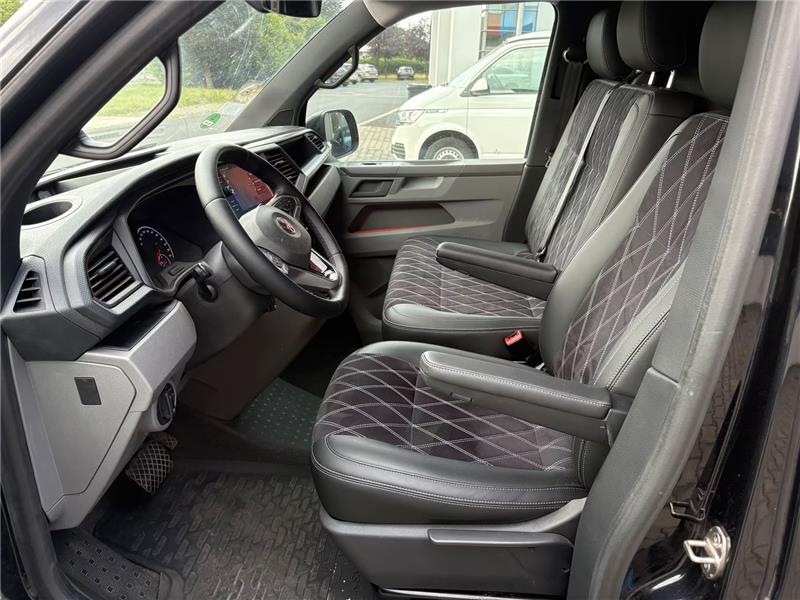 Volkswagen T6.1 Camper 2.0 TDI DSG 150PS unfallfrei | Wohnmobil mit Hubdach Schlafdach, PDC, Navi, Rückfahrkamera | Campervan Umbau 5 Sitzer VW